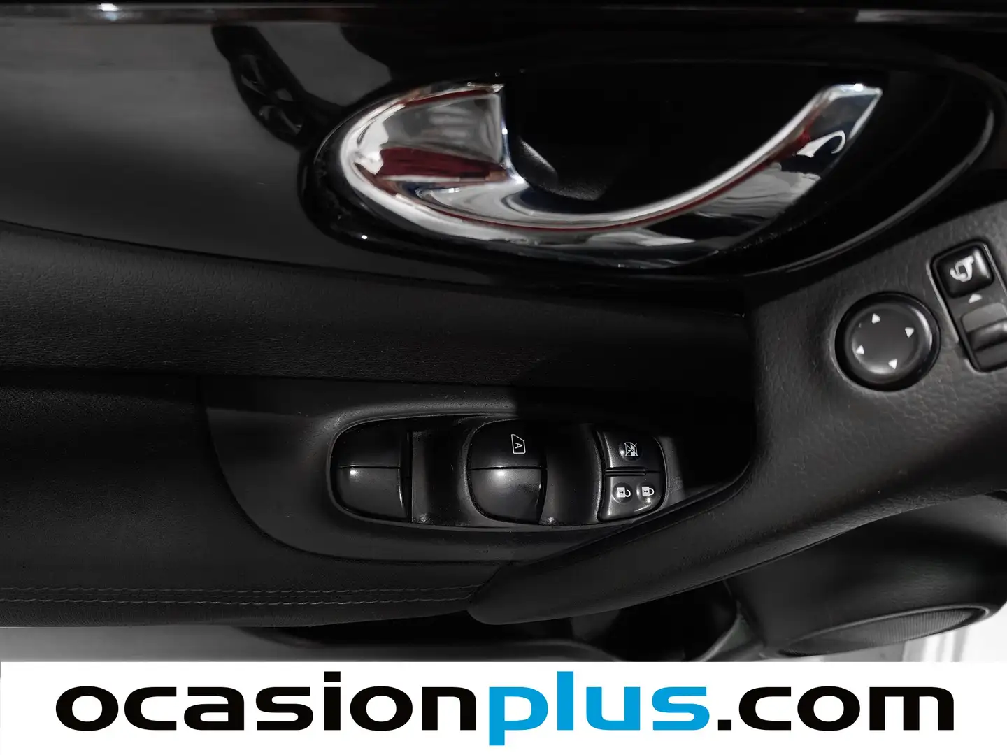 Foto Nissan QASHQAI Nissan Qashqai DIG-T 163 N-Connecta 4x2 (163 CV)