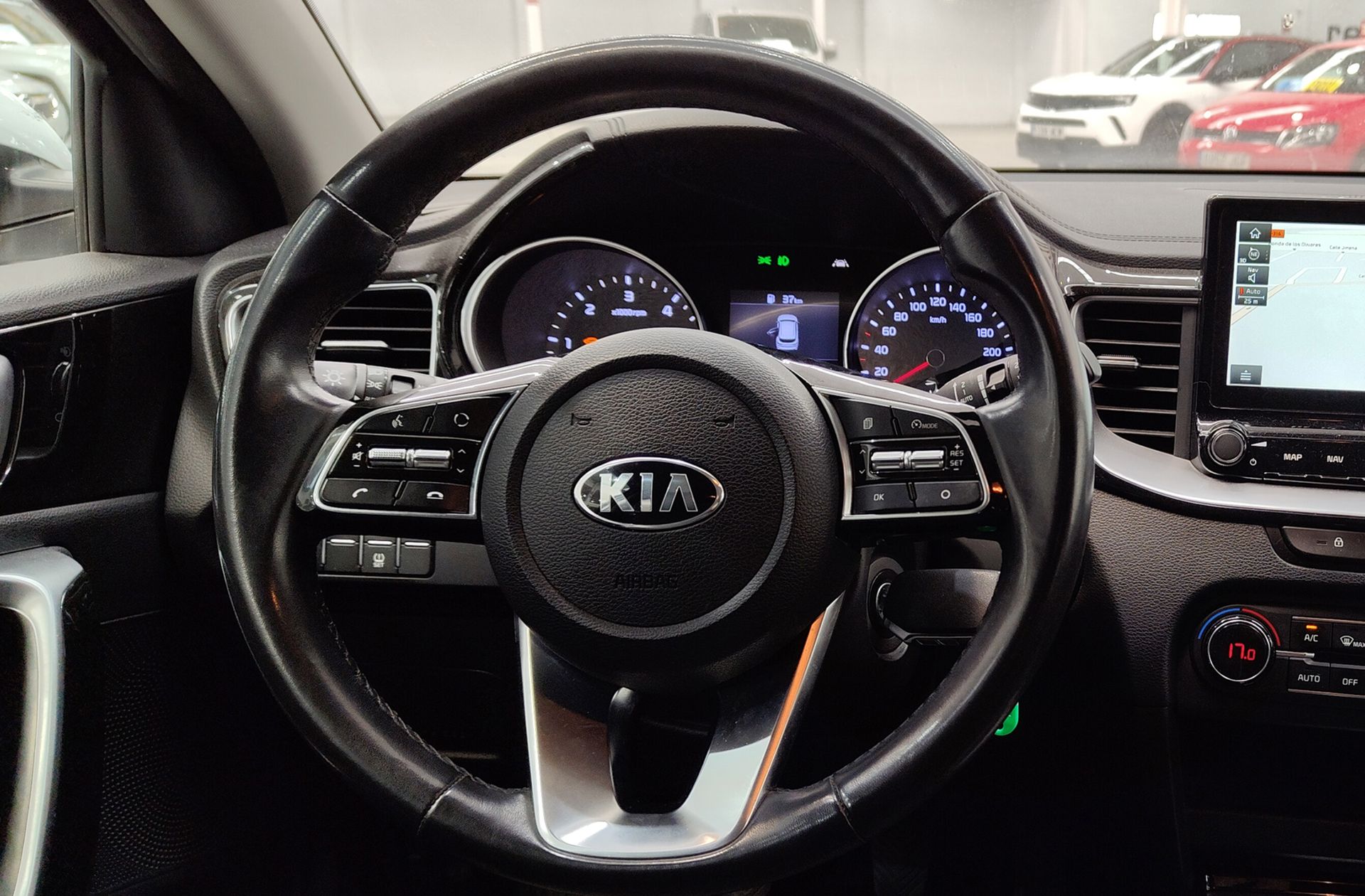Kia Ceed 1.6 CRDi Tech - foto 24