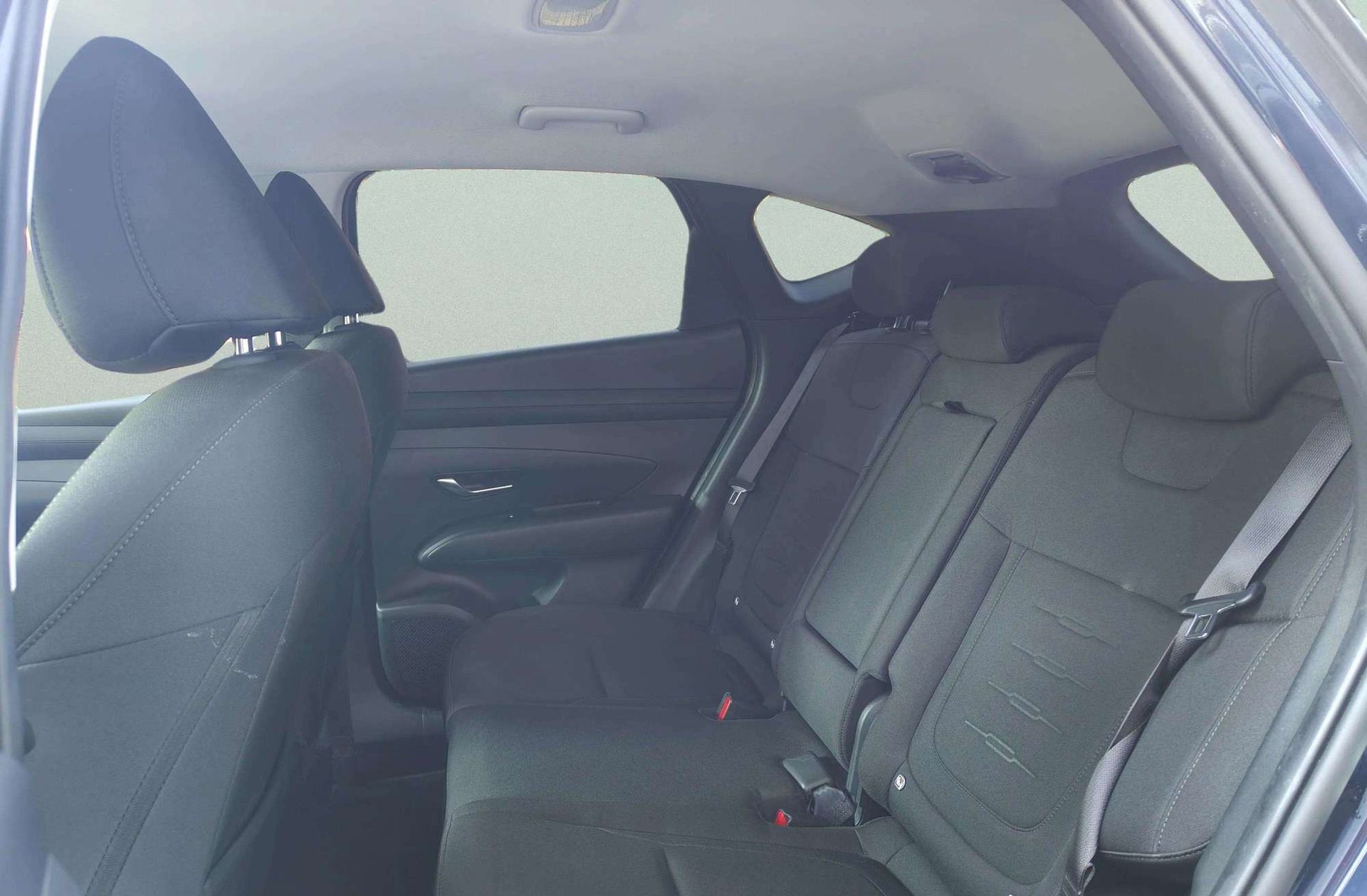 Hyundai Tucson 1.6 T-GDi HEV Maxx - foto 13