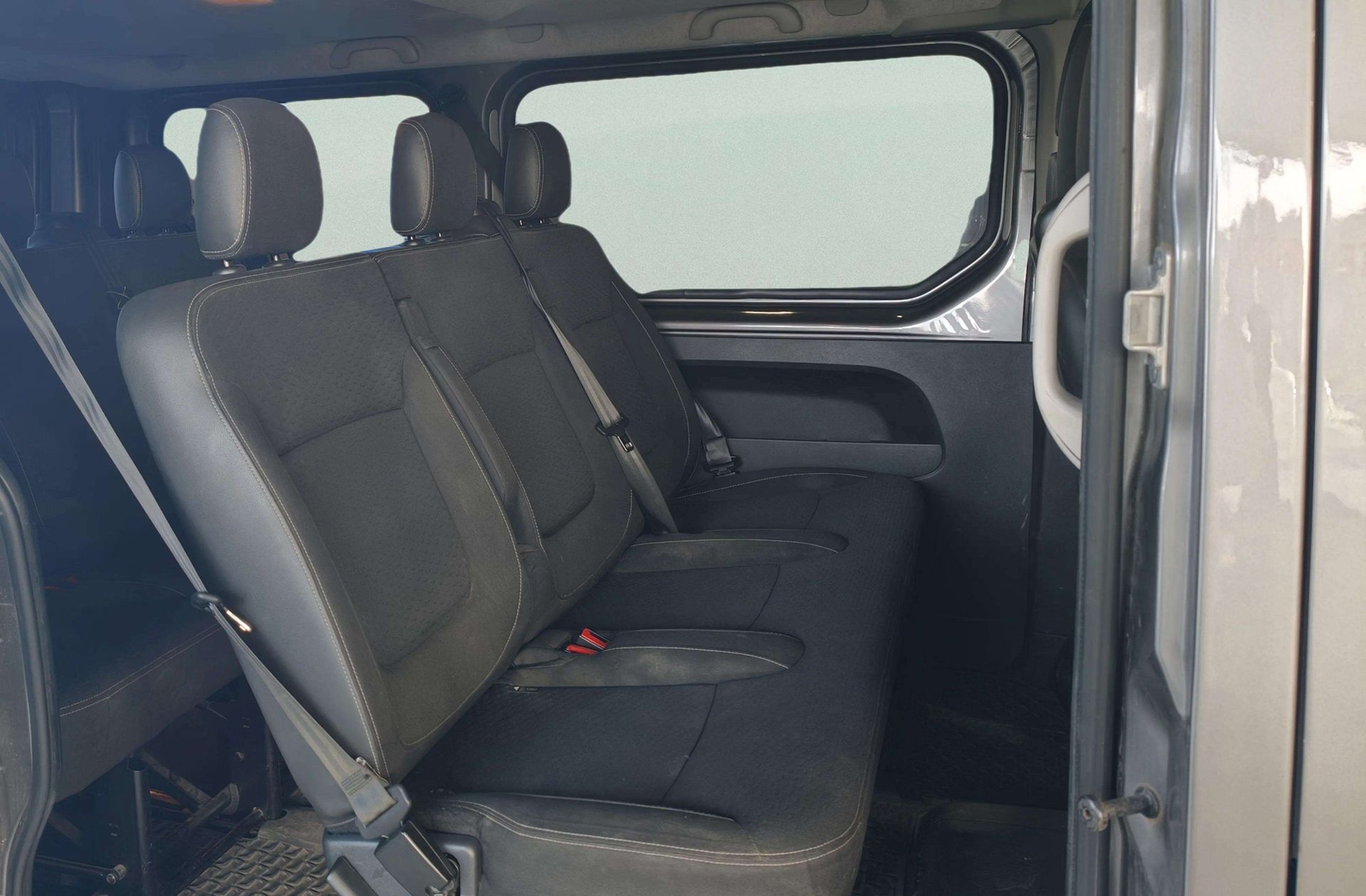 Opel Vivaro Combi 1.6 CDTI L1 2.7t - foto 12