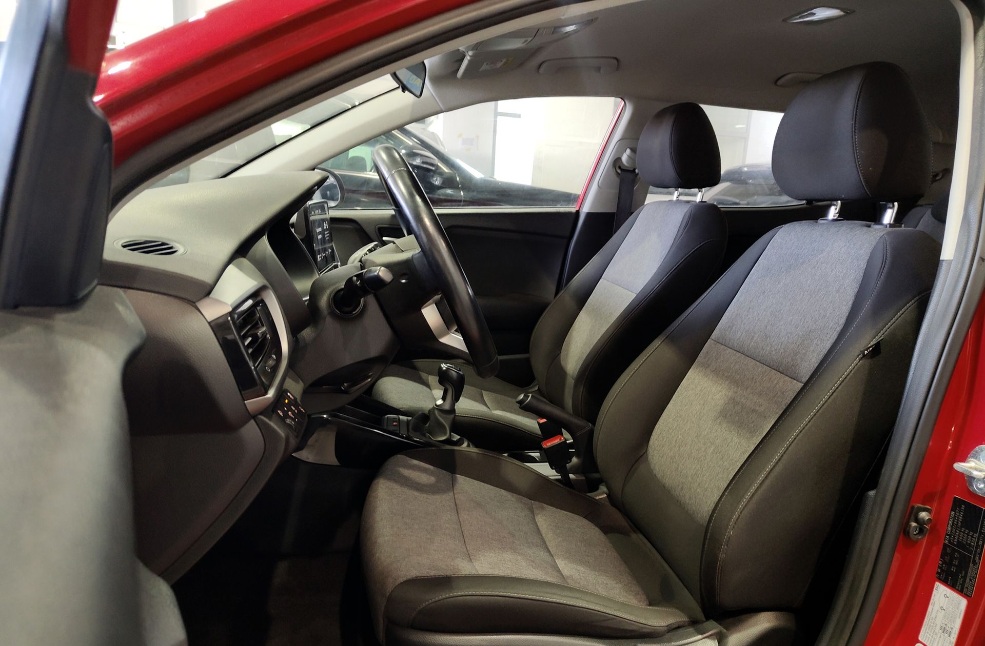 Kia Stonic 1.0 T-GDi Concept - foto 10