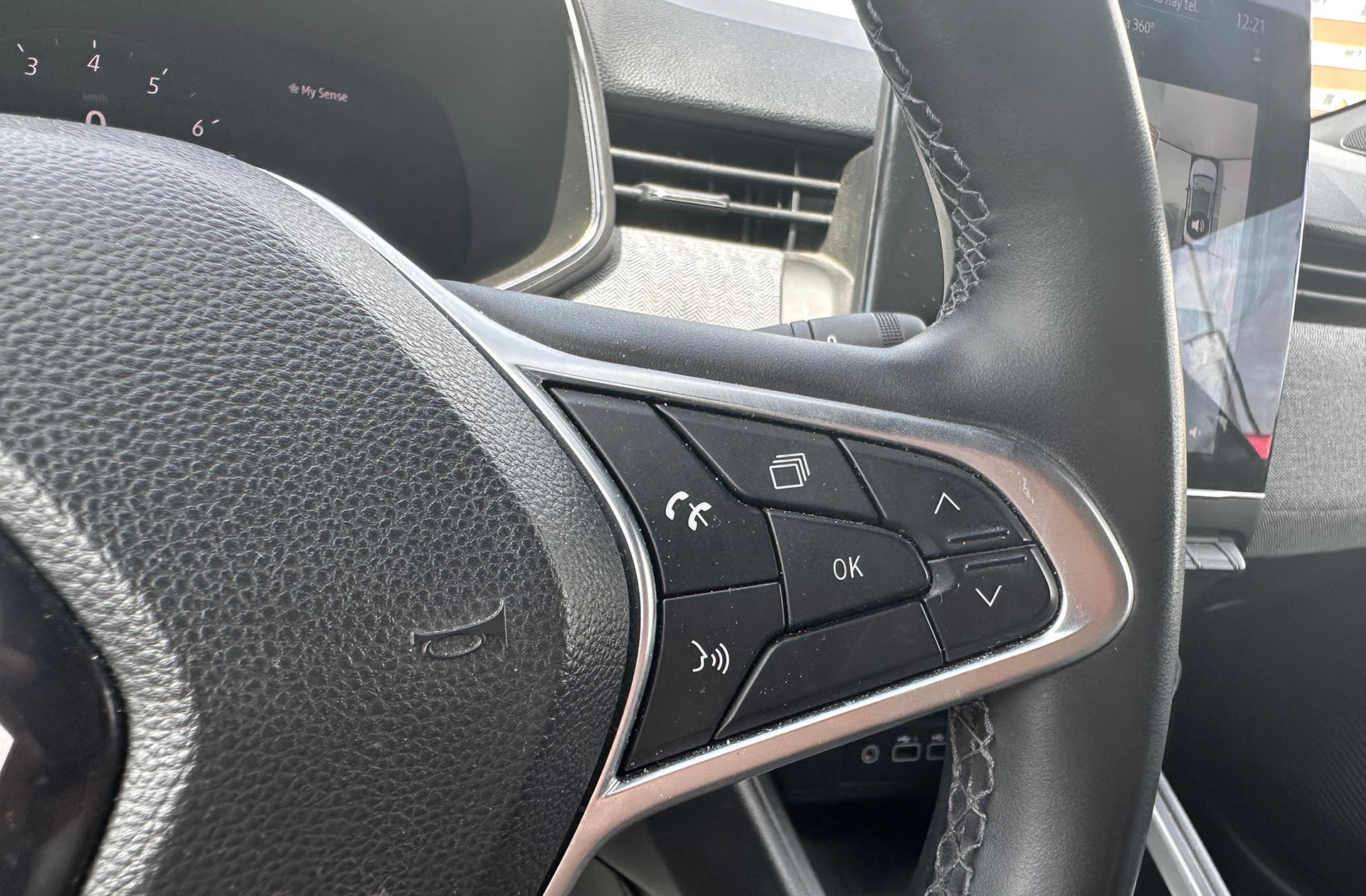 Renault Clio Techno TCe - foto 25