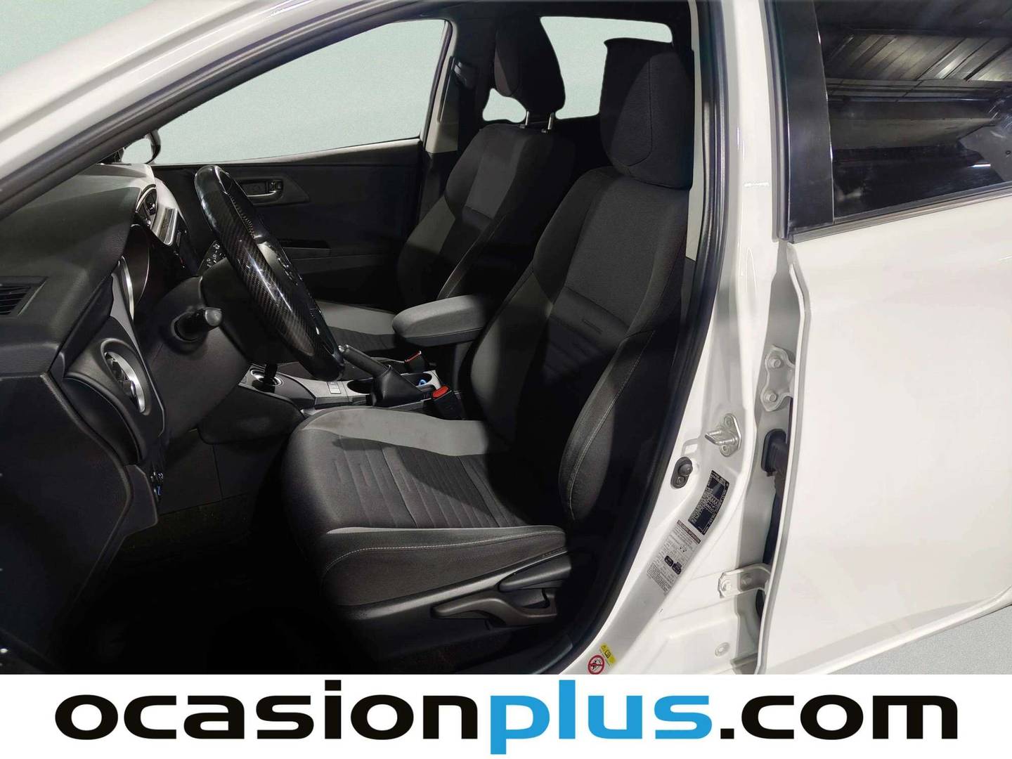 Foto asientos delanteros Toyota Auris Toyota Auris 140H Hybrid Active (136 CV)