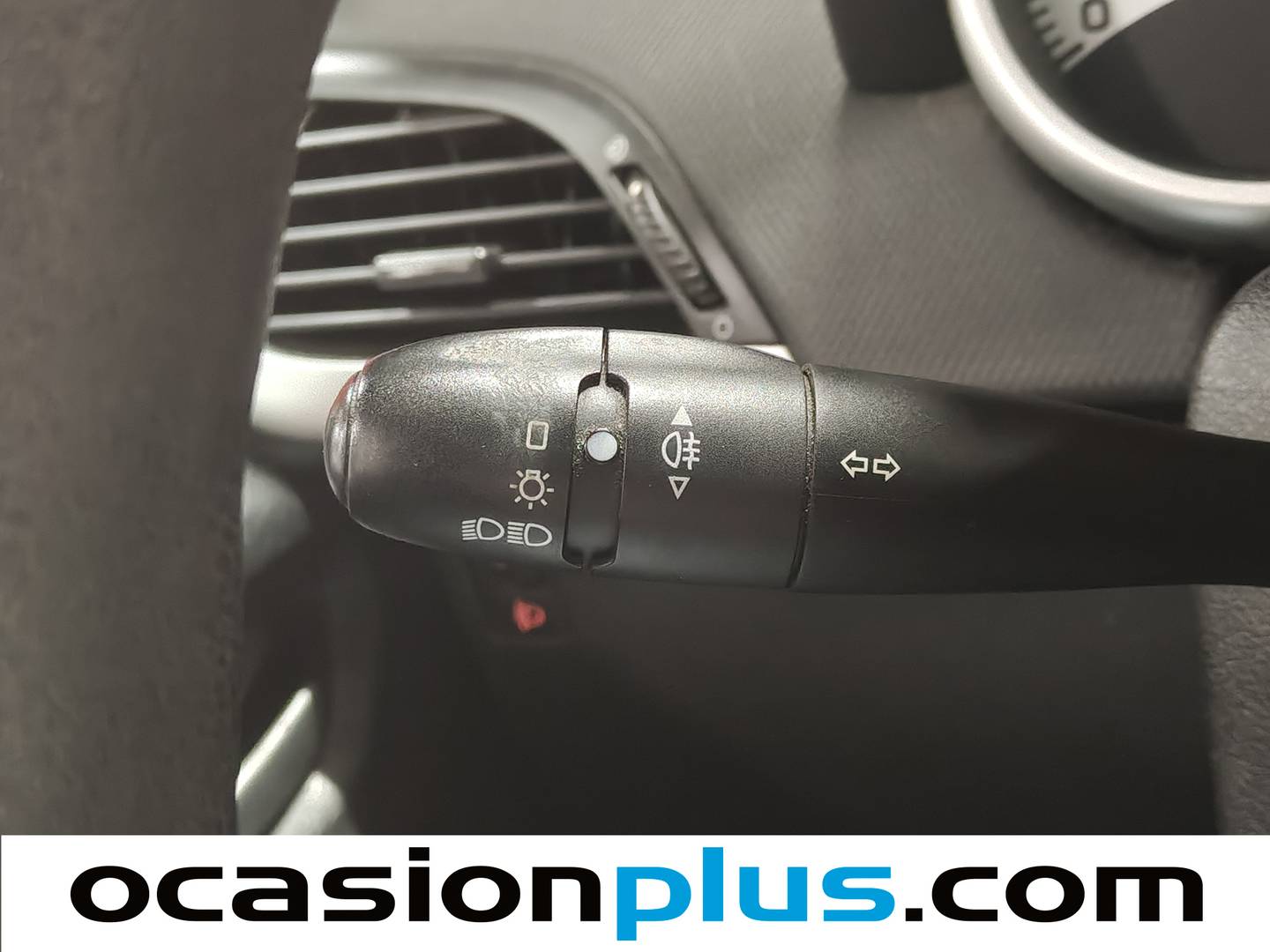 Equipamiento del Peugeot 207 Peugeot 207 SW 1.6 HDI Confort (90 CV)