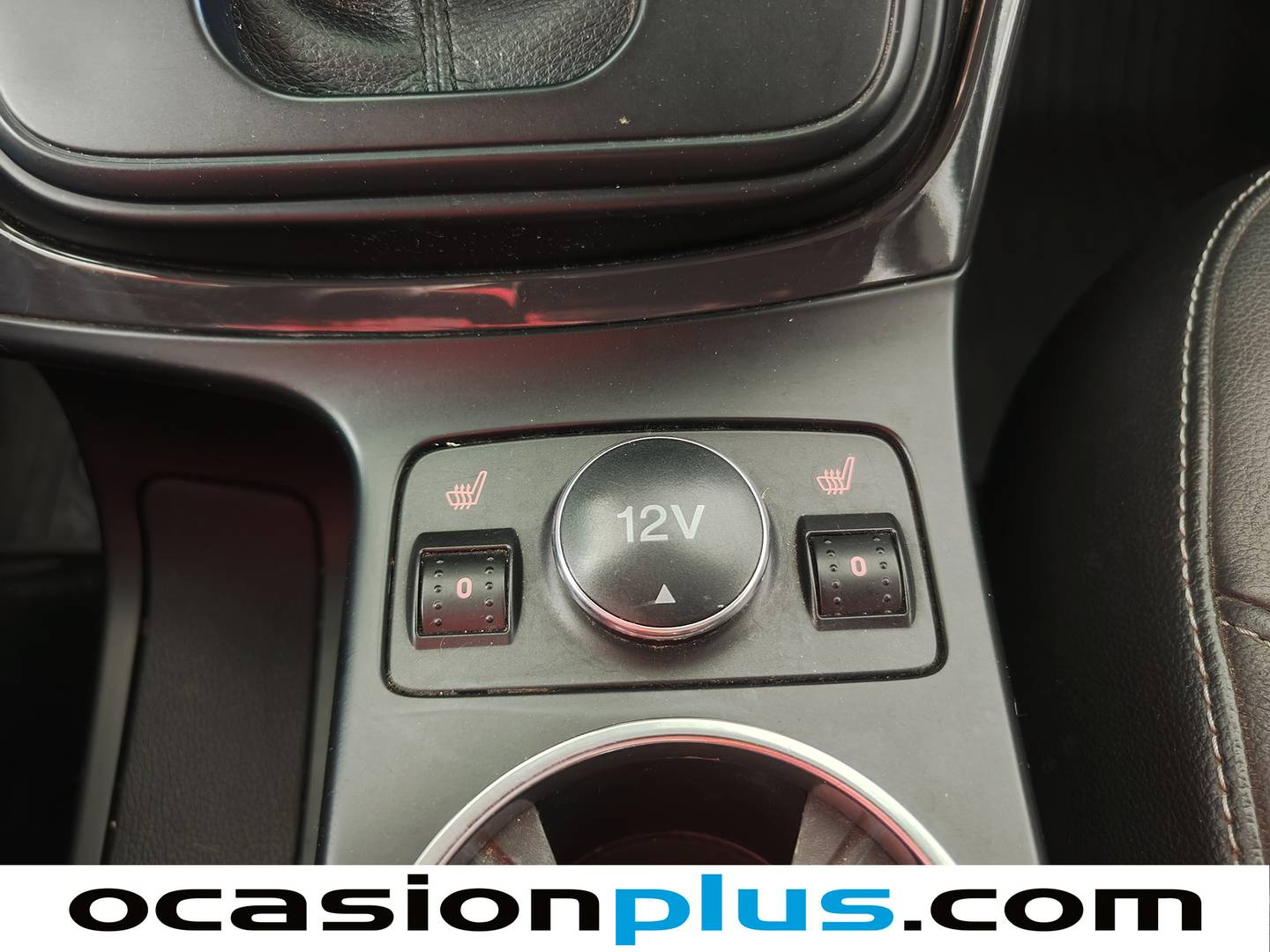 Extras y acabados del Ford Kuga Ford Kuga 2.0 TDCI Titanium 4x4 Powershift (163 CV)