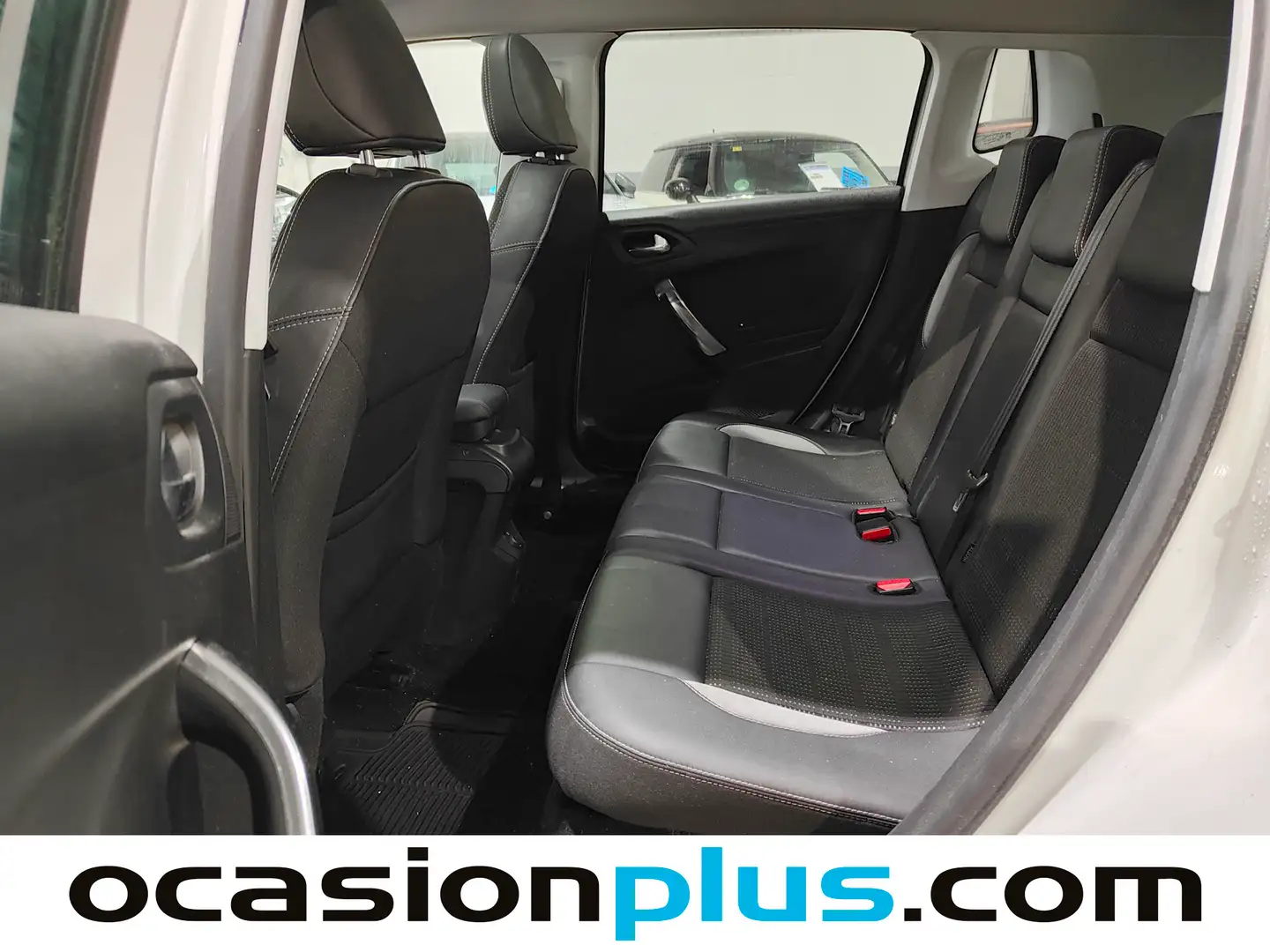 Foto Peugeot 2008 Peugeot 2008 PureTech 130 S&S Allure (130 CV)