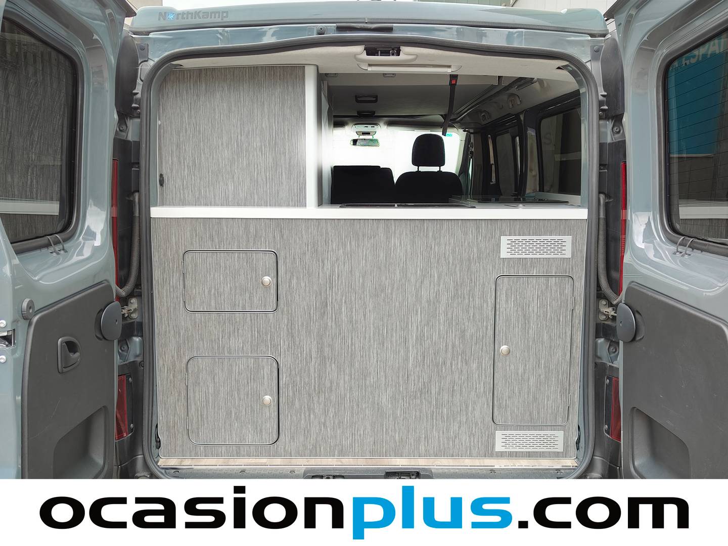 Foto asientos traseros Renault Trafic Renault Trafic Passenger Largo Energy Blue dCi  (120 CV) Camperizada 4 Plazas