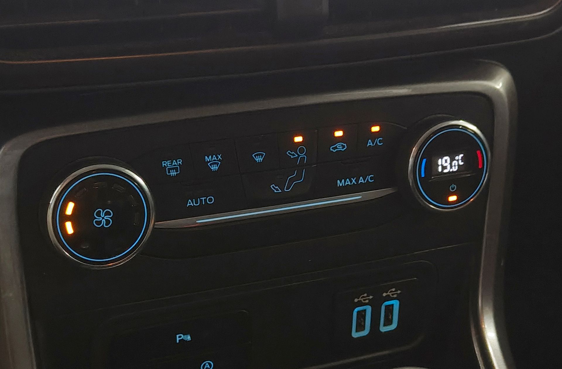 Ford EcoSport 1.0T EcoBoost Trend - foto 29