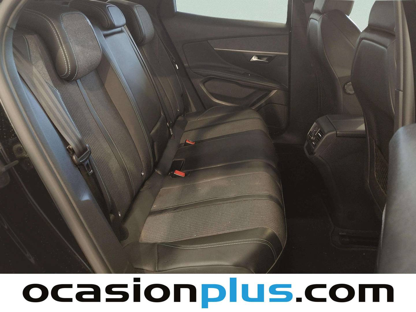 Foto asientos traseros Peugeot 3008 Peugeot 3008 PureTech 130 S&S Allure Pack (130 CV)