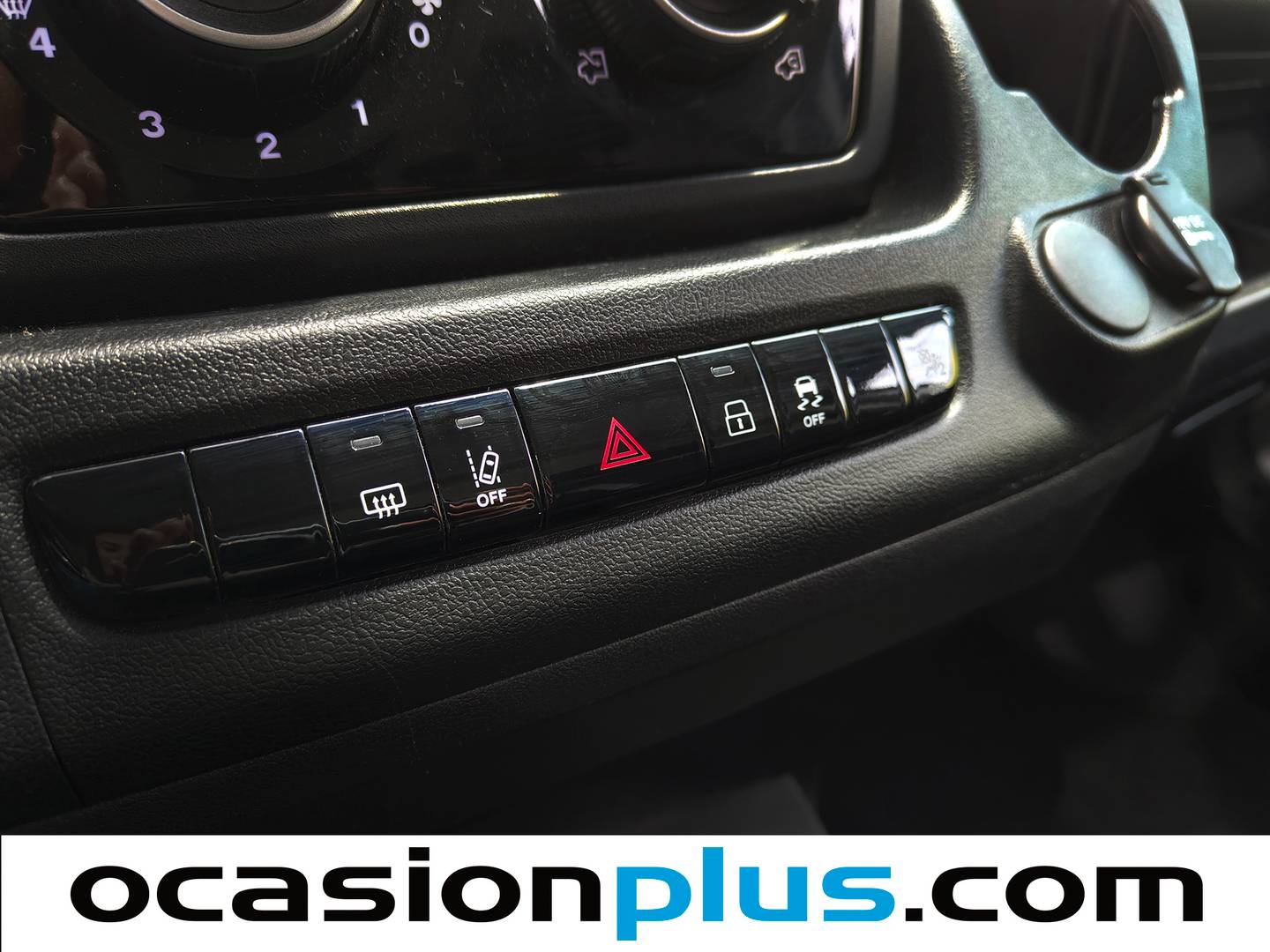 Equipamiento del Citroën Jumper Citroën Jumper BlueHDi 140 35 L3H2 (140 CV)