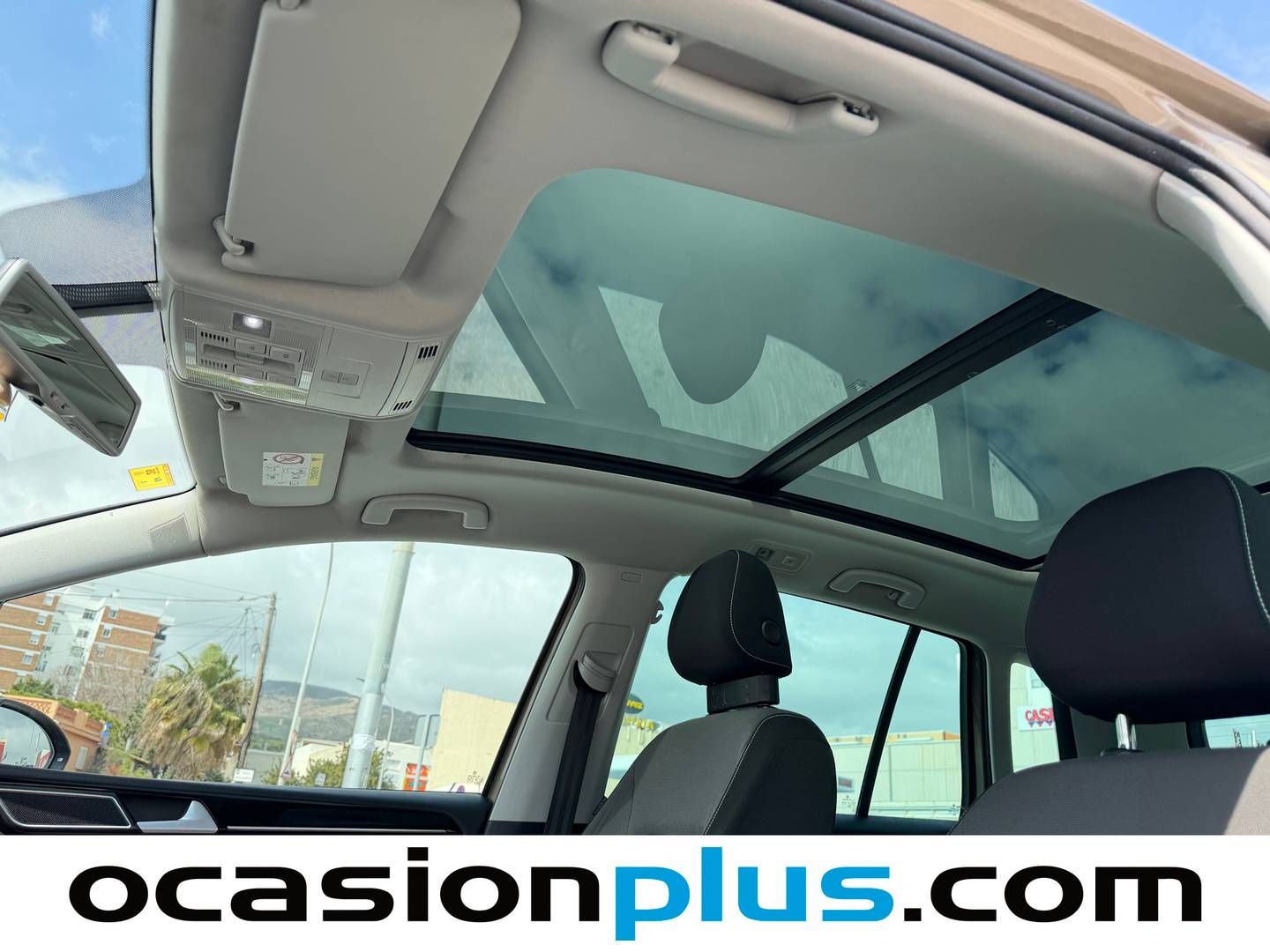 Extras y acabados del Volkswagen Golf Sportsvan Volkswagen Golf Sportsvan Sport 2.0 TDI CR BMT (150 CV) DSG