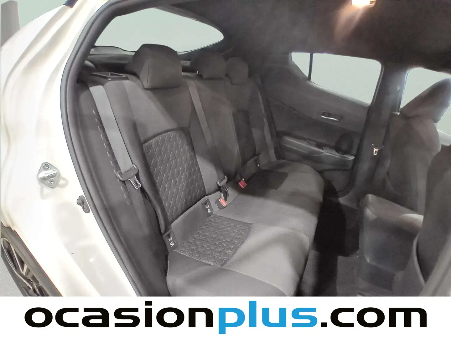 Foto Toyota C-HR Toyota C-HR 1.8 125H Advance (122 CV)