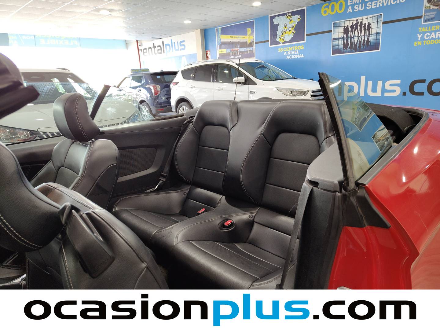 Foto asientos traseros Ford Mustang Ford Mustang 2.3 EcoBoost Convertible (314 CV)