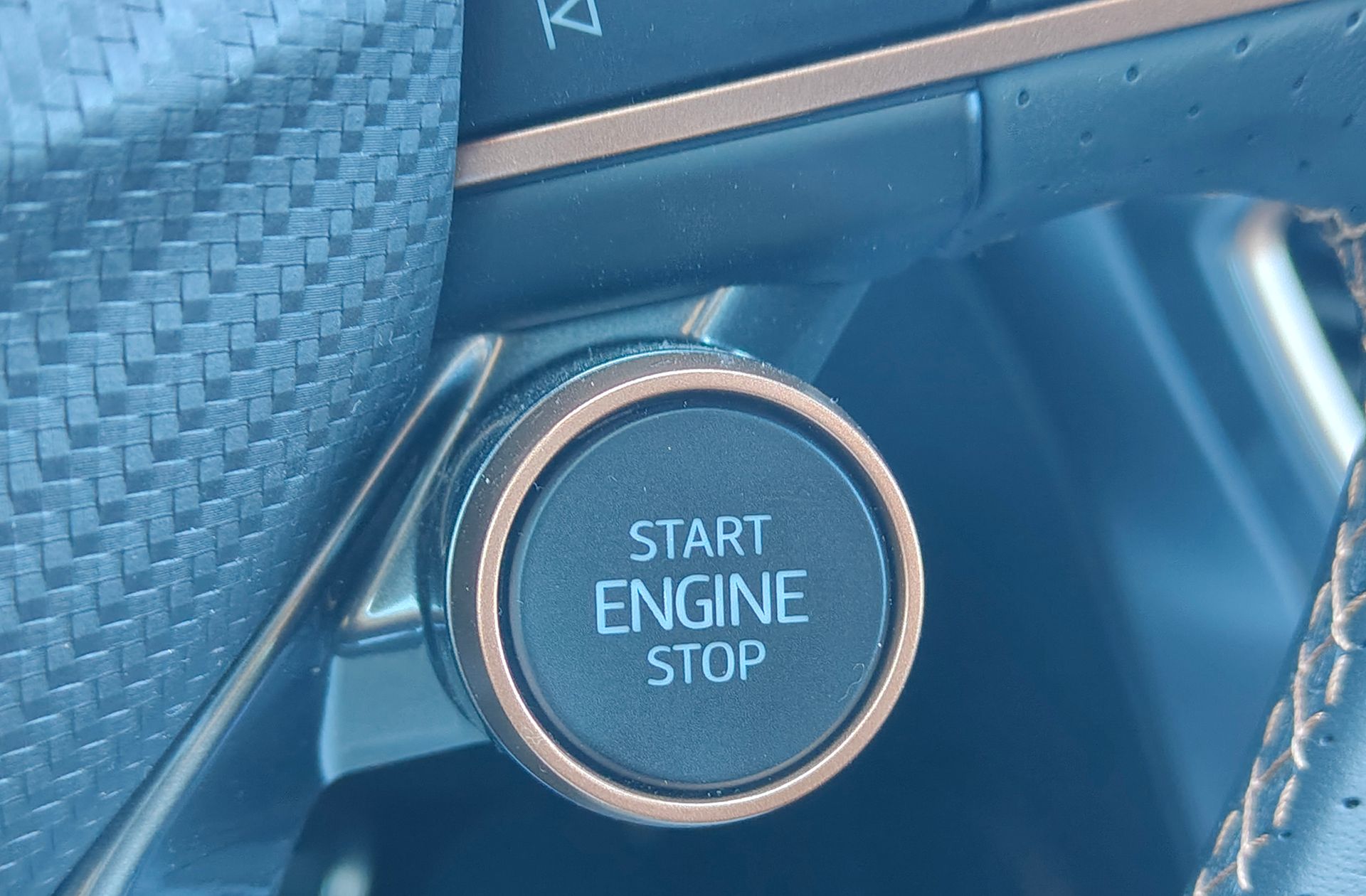 Cupra Formentor 1.5 TSI e-Hybrid DSG - foto 31
