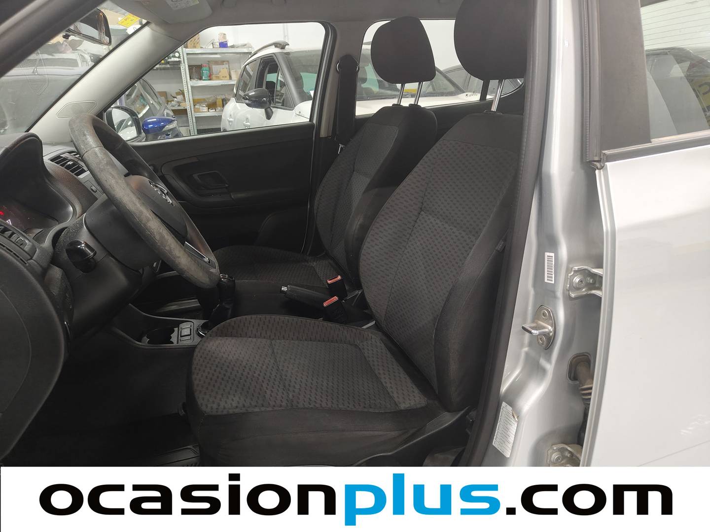 Foto asientos delanteros Skoda Fabia Skoda Fabia 1.6 TDI Ambition (75 CV)