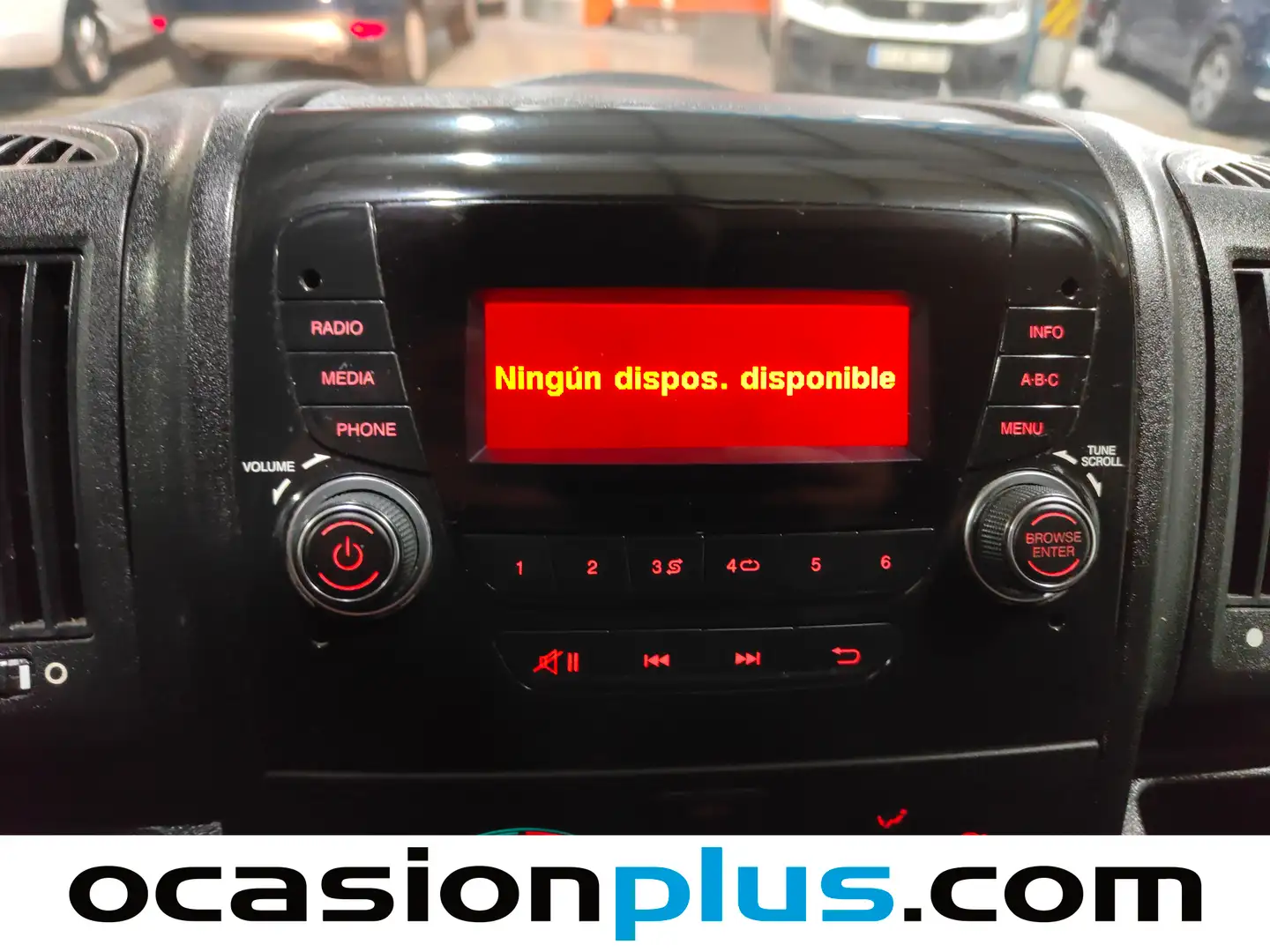 Foto Citroën Jumper Citroen Jumper BlueHDi 130 35 L3H2 (131 CV)