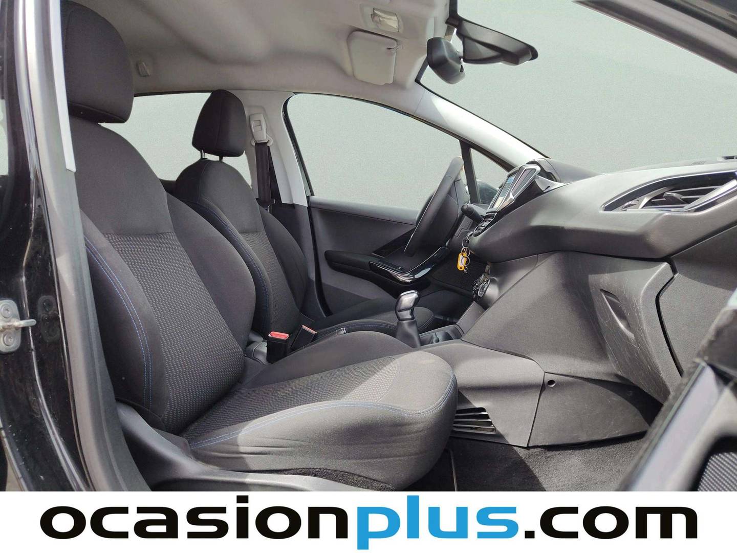 Peugeot 208 Peugeot 208 PureTech Signature (82 CV) gasolina