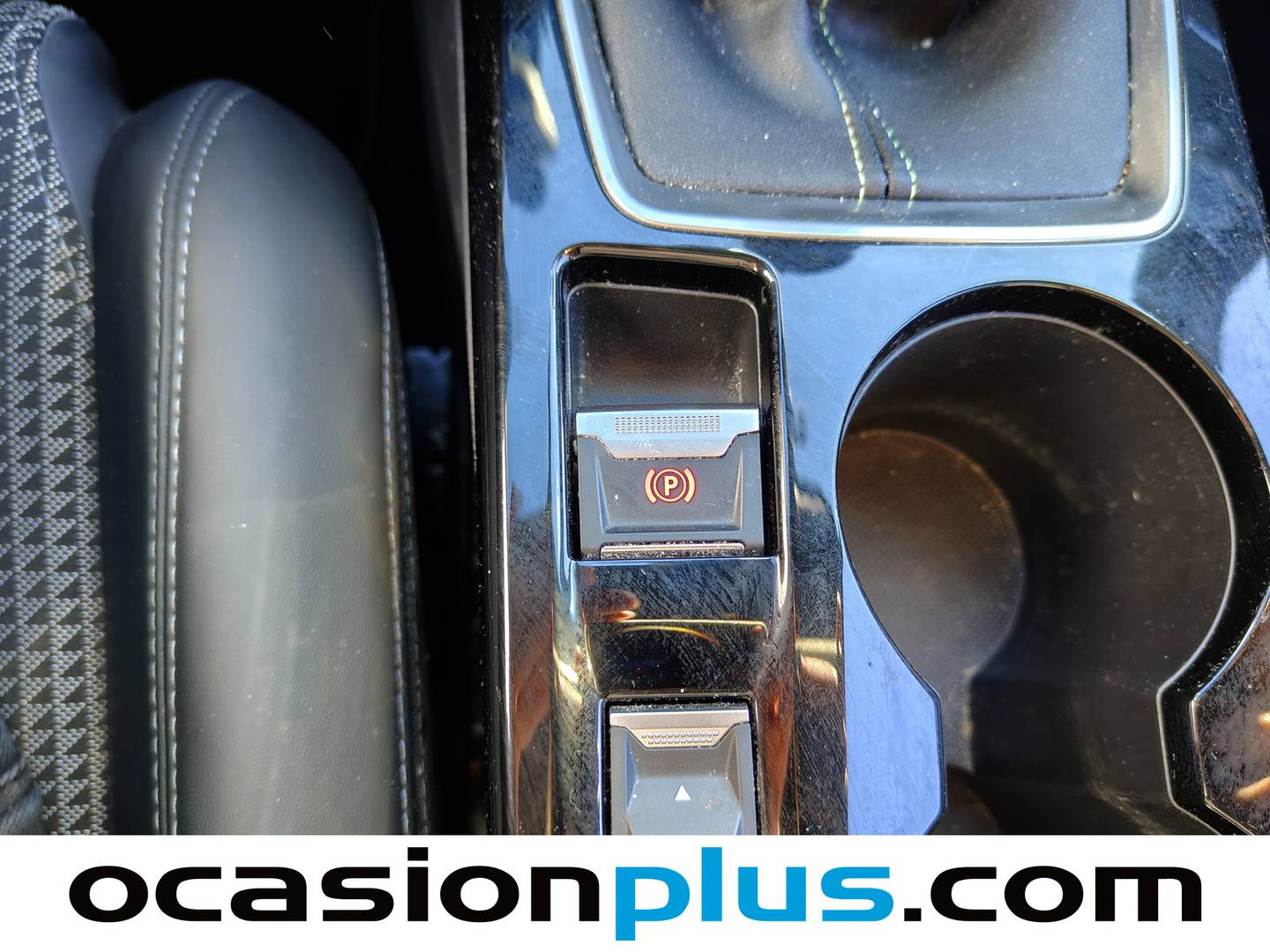 Foto Peugeot 2008 Peugeot 2008 PureTech 130 S&S GT (130 CV)