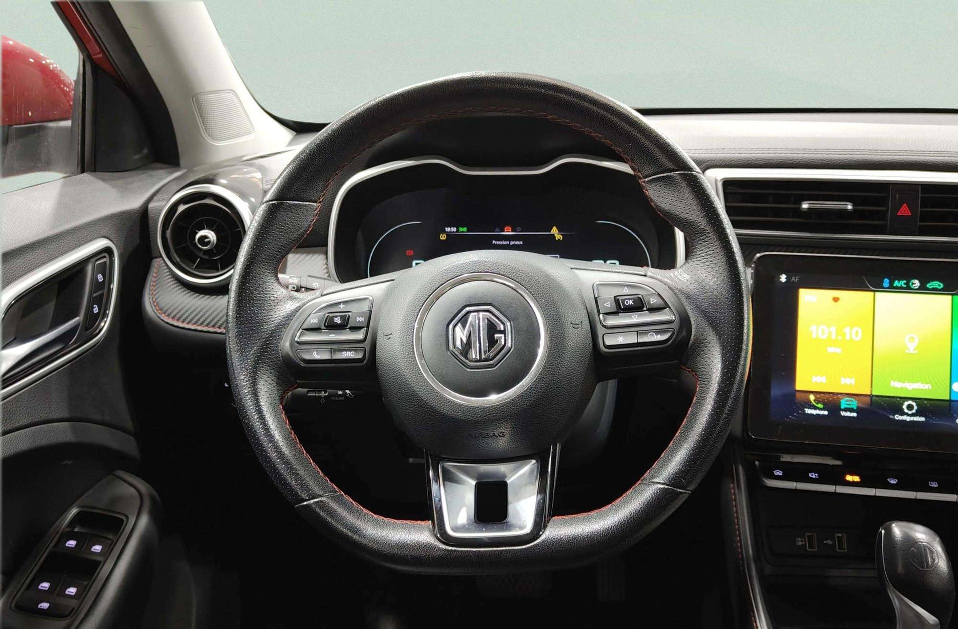 MG ZS 1.0T Luxury - foto 29