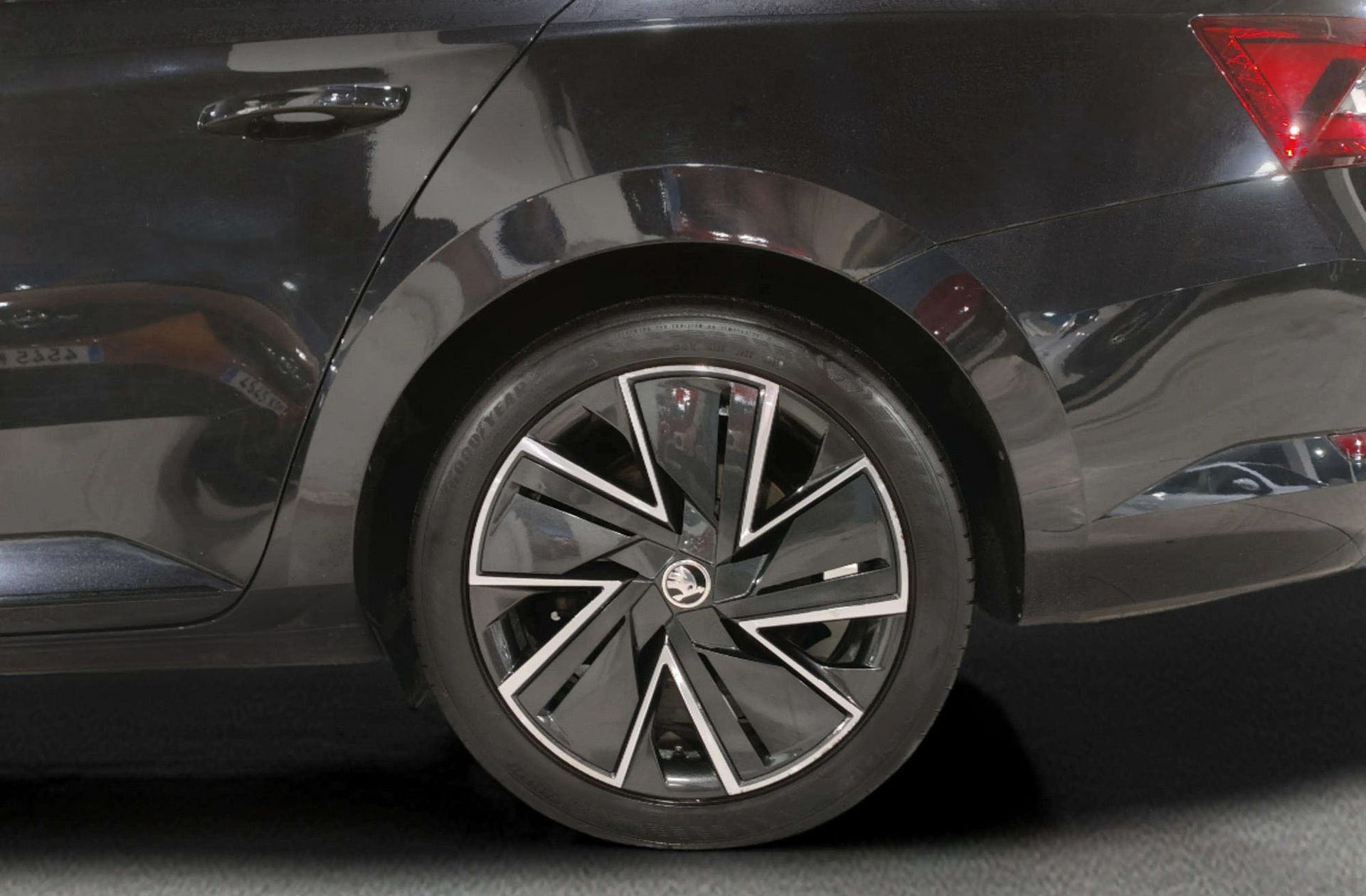 Škoda Superb 1.5 TSI Sport Line DSG - foto 45