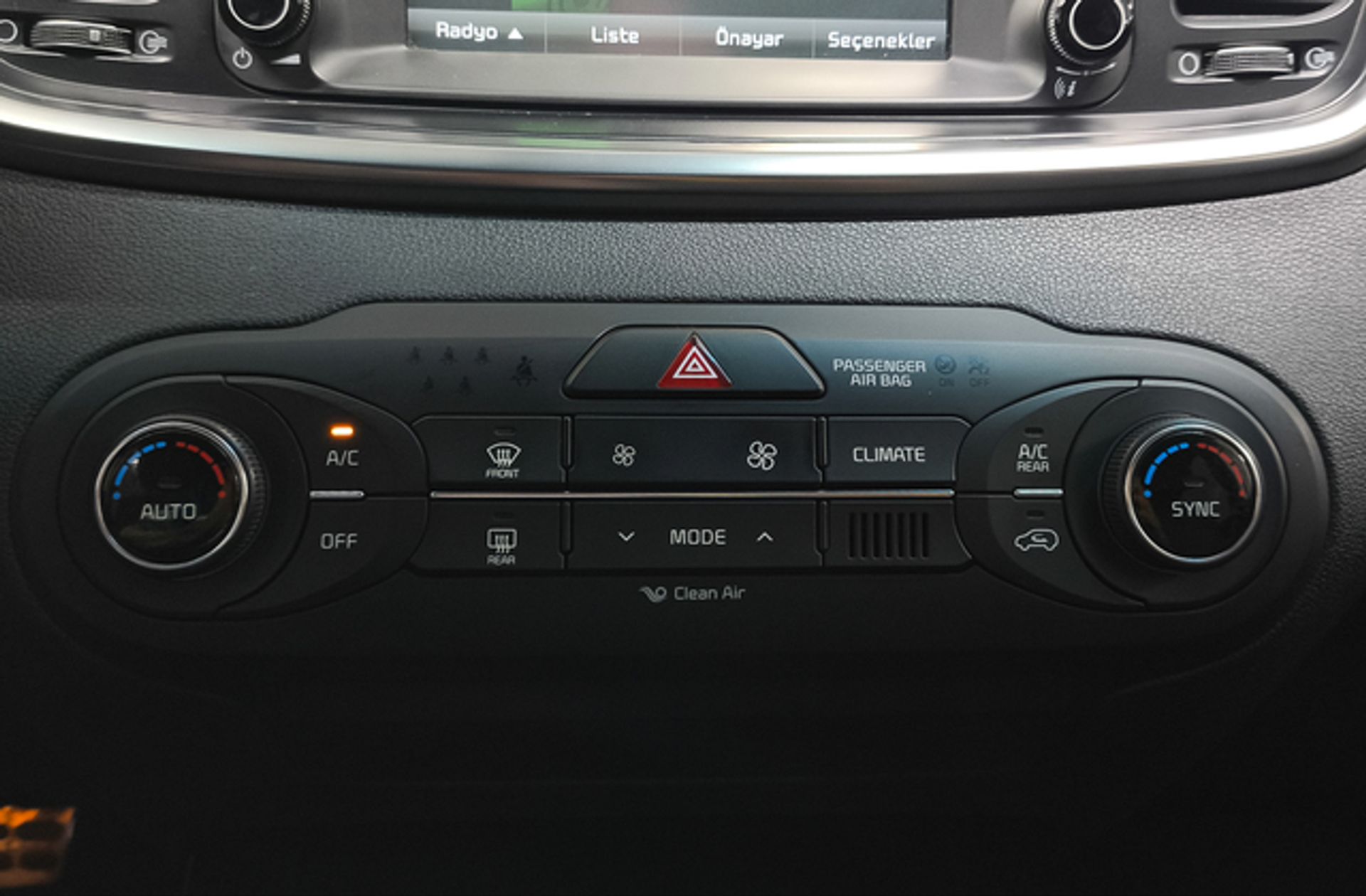 Kia Sorento 2.2 CRDi Drive 4x2 7 plazas - foto 32
