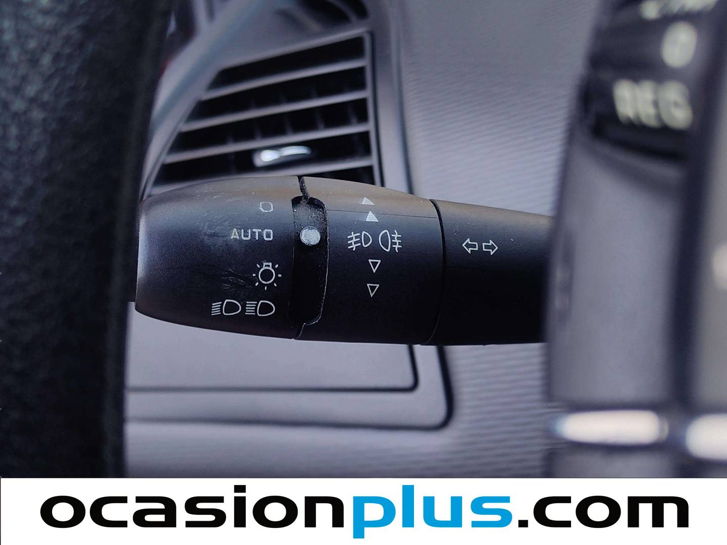 Extras y acabados del Citroën C4 Citroën C4 1.4 16v Cool (90 CV)