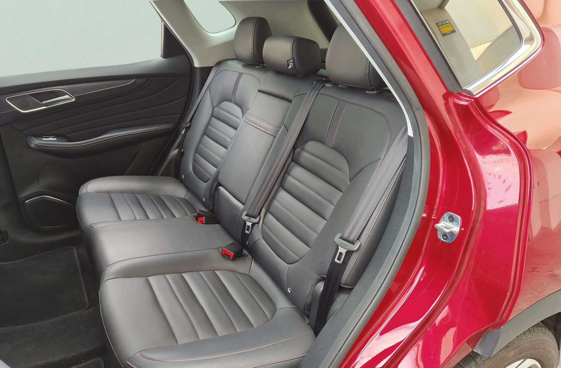 MG HS 1.5 Turbo GDI Luxury DCT - foto 16