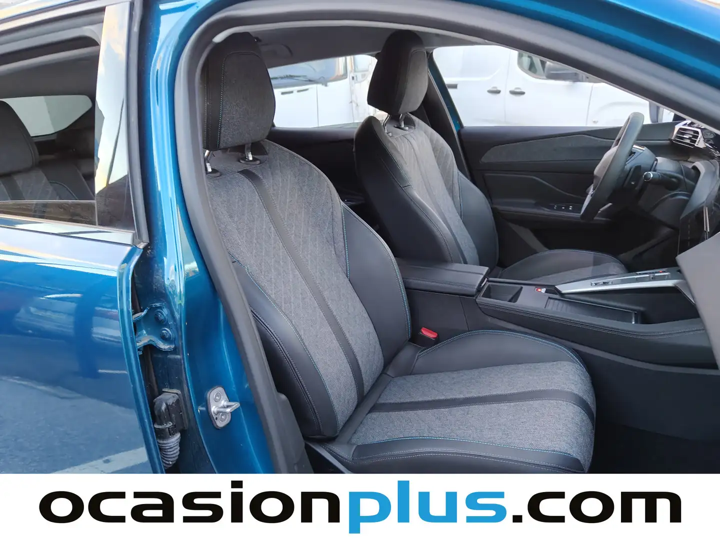 Foto Peugeot 408 Peugeot 408 Allure Hybrid eDCS6 (136 CV)