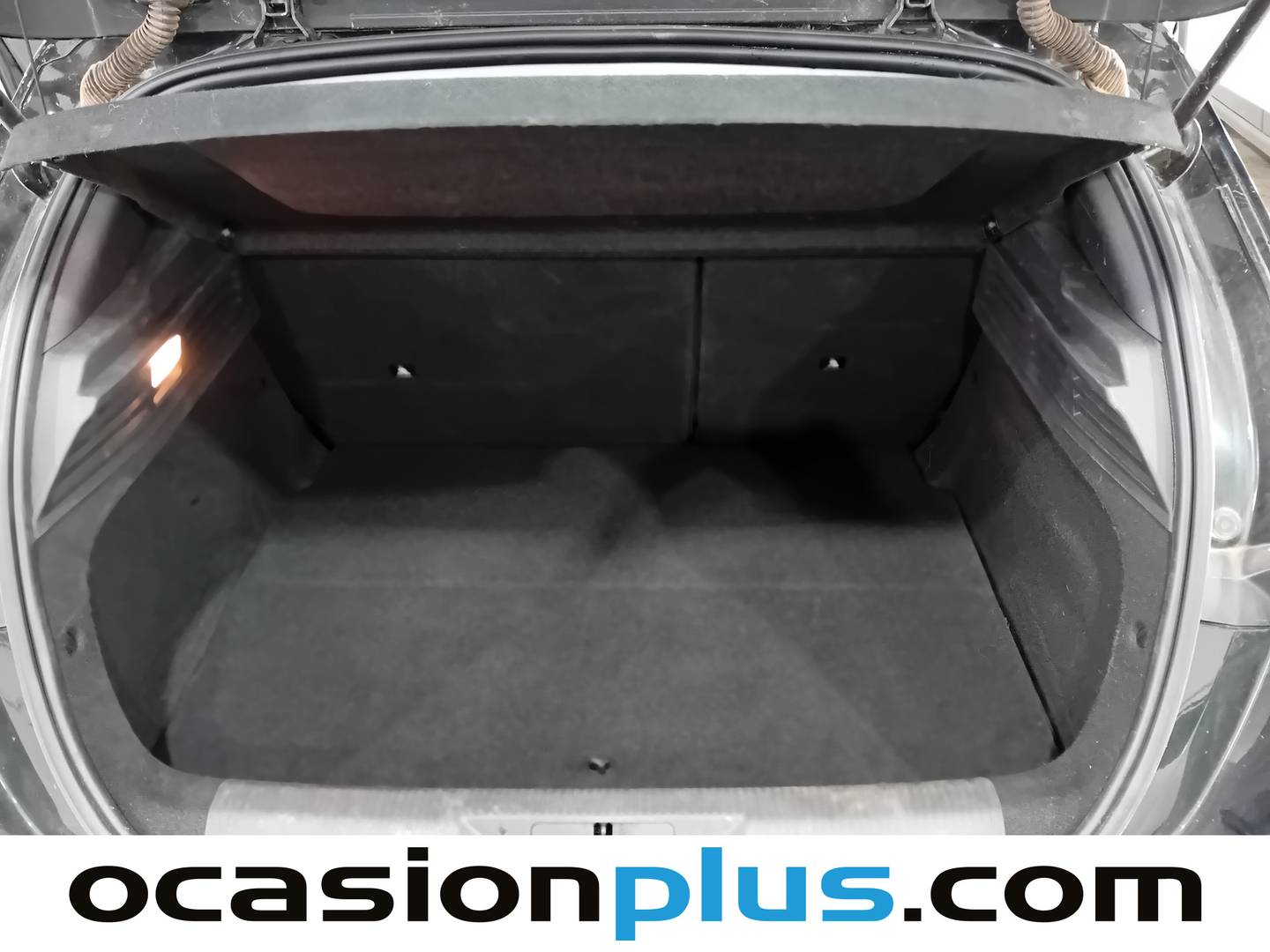 Fotos maletero Peugeot 308 Peugeot 308 Active Pack Hybrid EAT8 (180 CV)