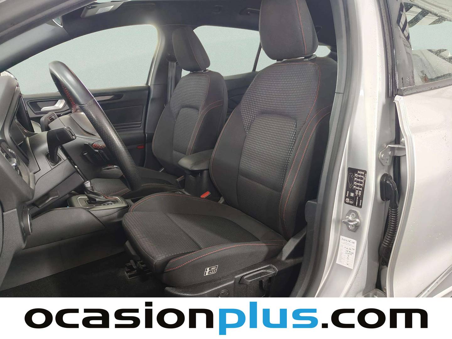 Foto asientos delanteros Ford Focus Ford Focus SportBreak 1.0 Ecoboost MHEV ST-Line Auto (155 CV)