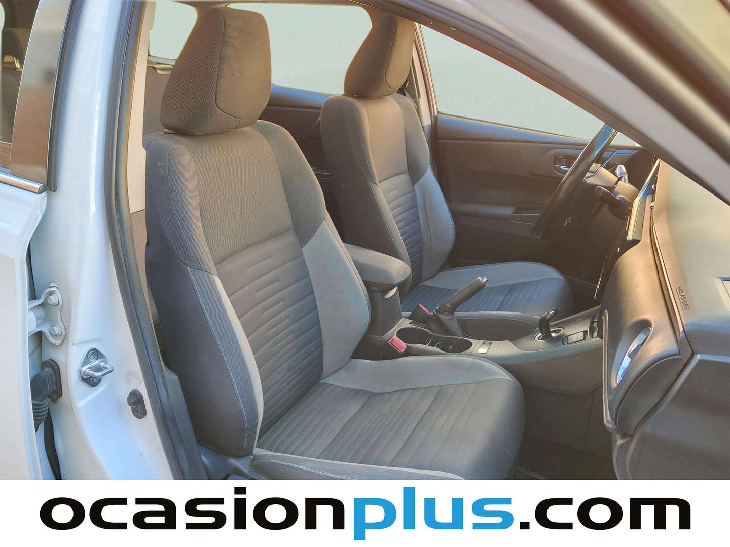 Foto Toyota Auris Toyota Auris 140H Touring Sports Active (136 CV)