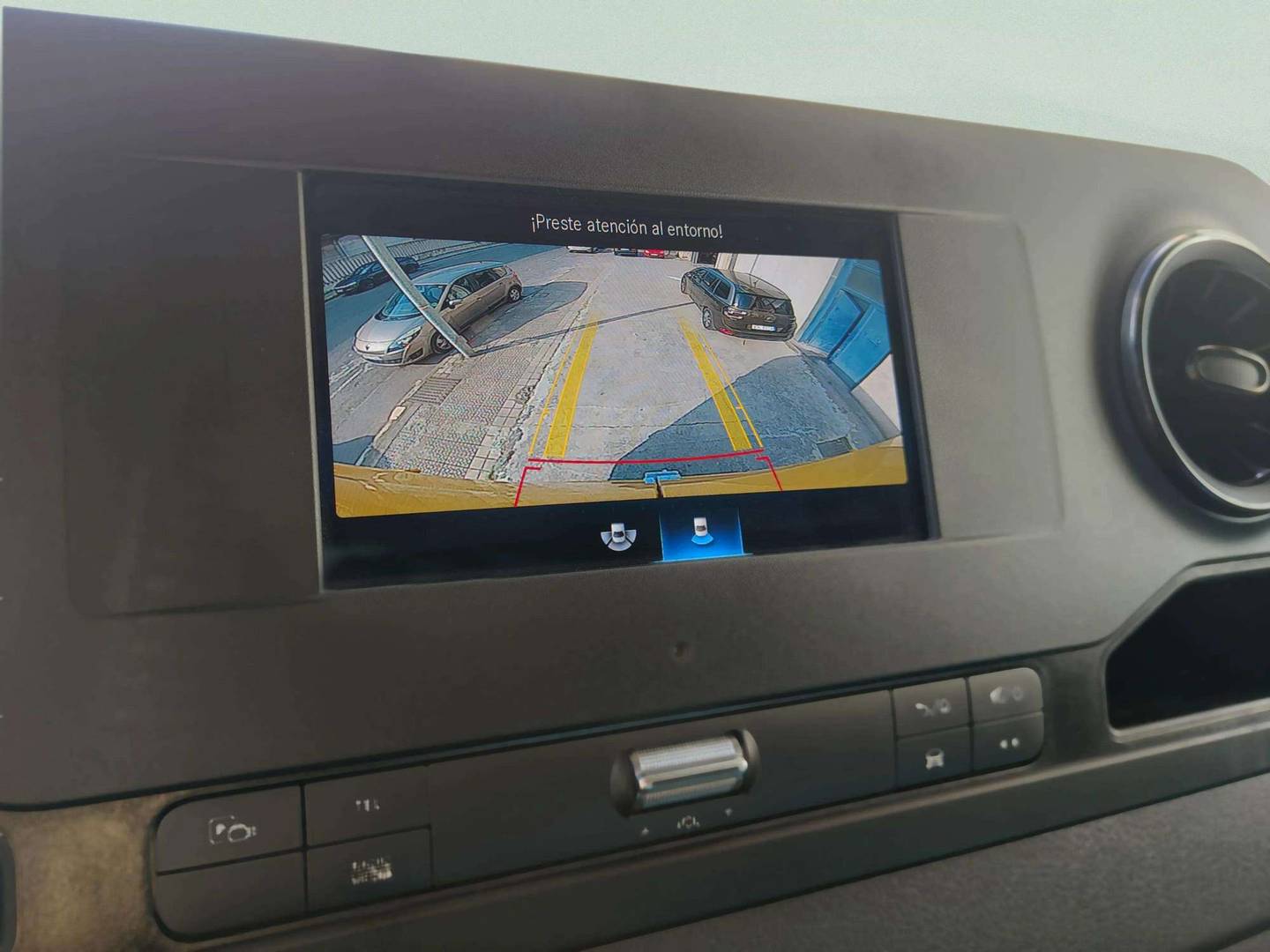 Equipamiento del Mercedes Sprinter Mercedes-Benz Sprinter Furgon 314 CDI Medio 3.5T Techo Alto (143 CV)