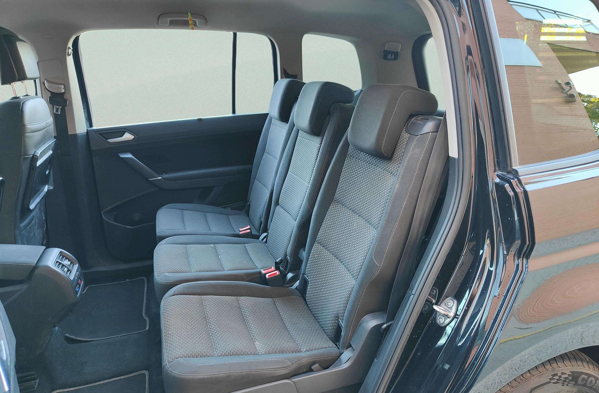 Volkswagen Touran Advance 2.0 TDI - foto 12
