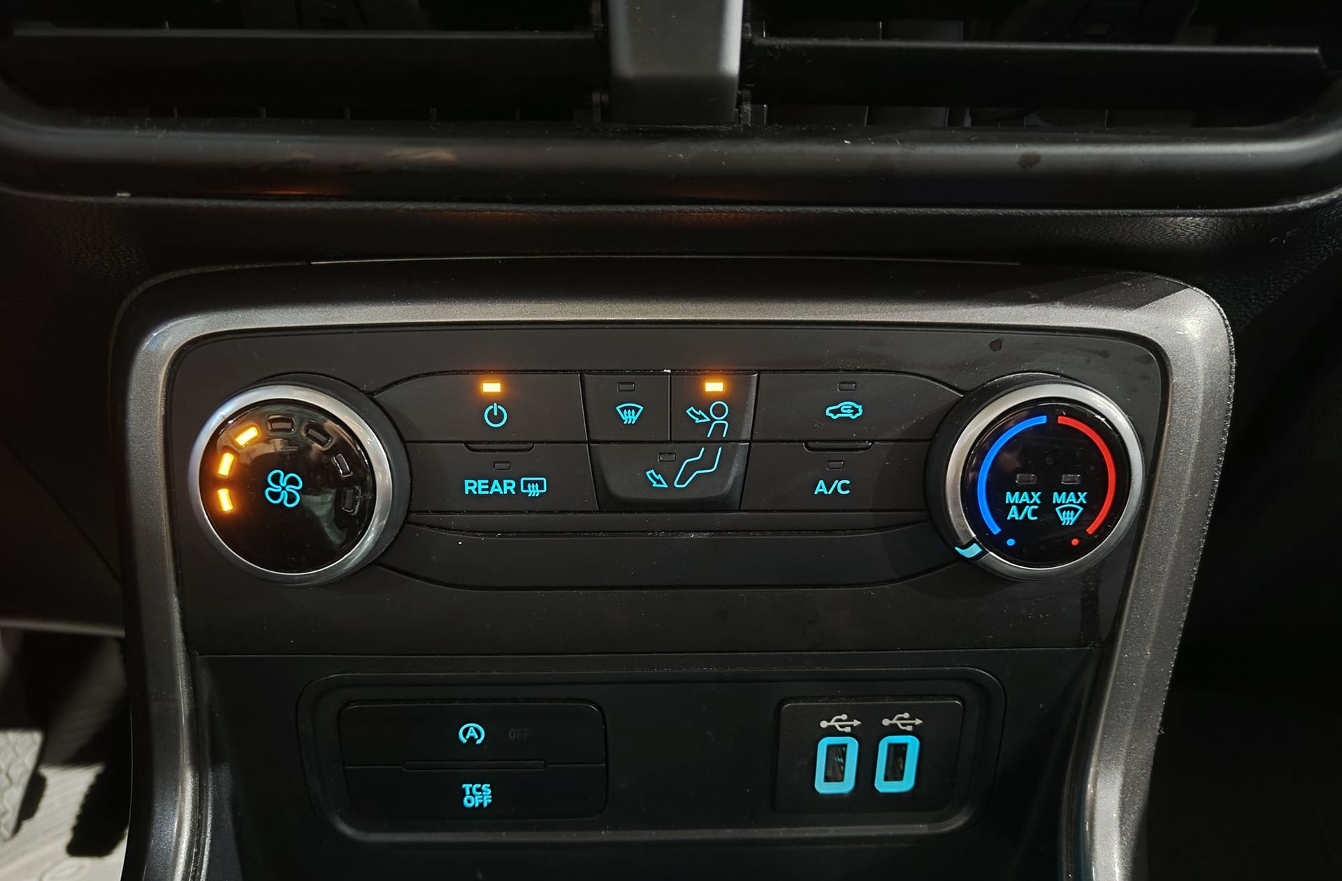 Ford EcoSport 1.0T EcoBoost Trend - foto 25