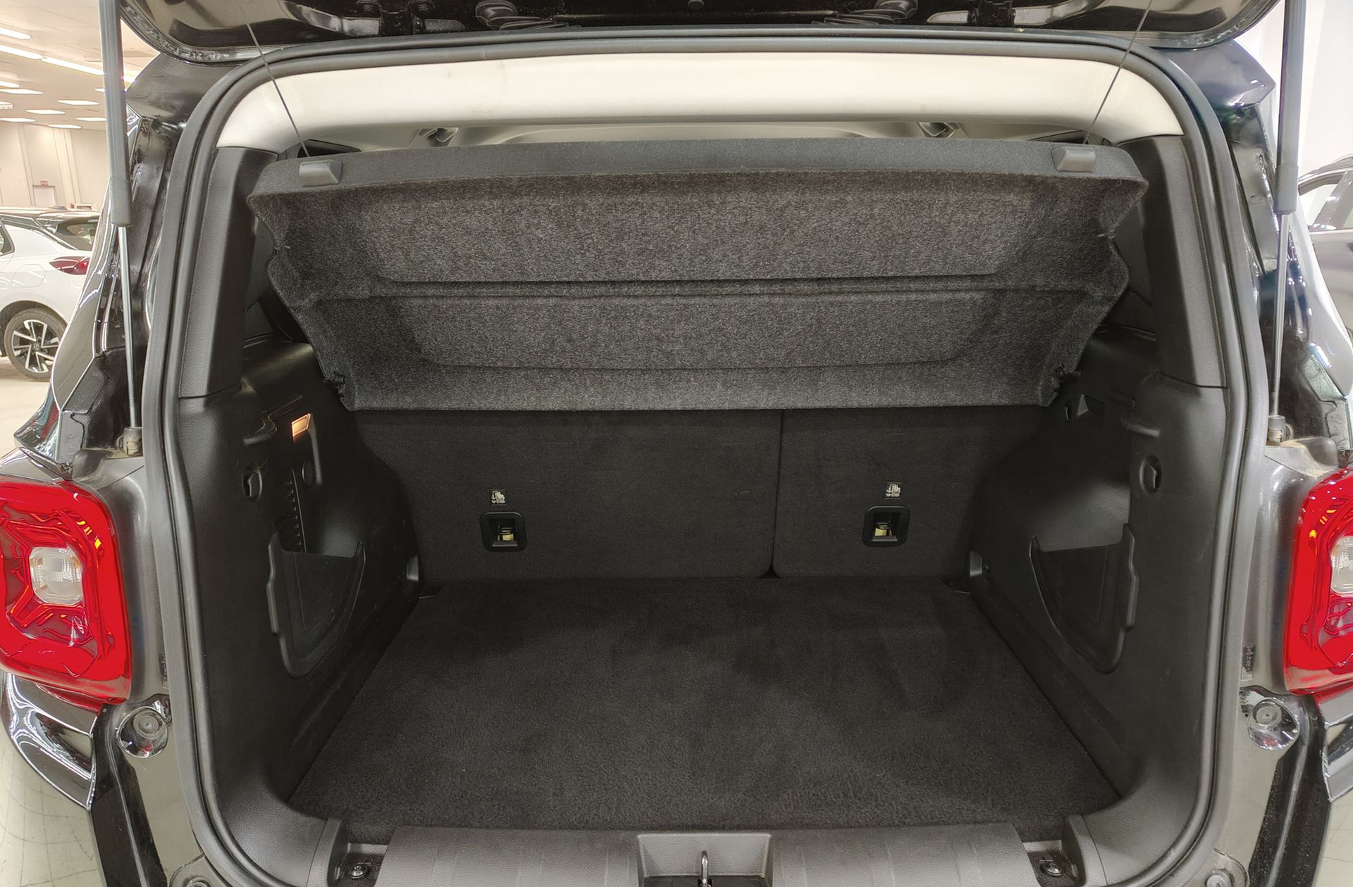Jeep Renegade eHybrid 1.5 Limited ATX - foto 17