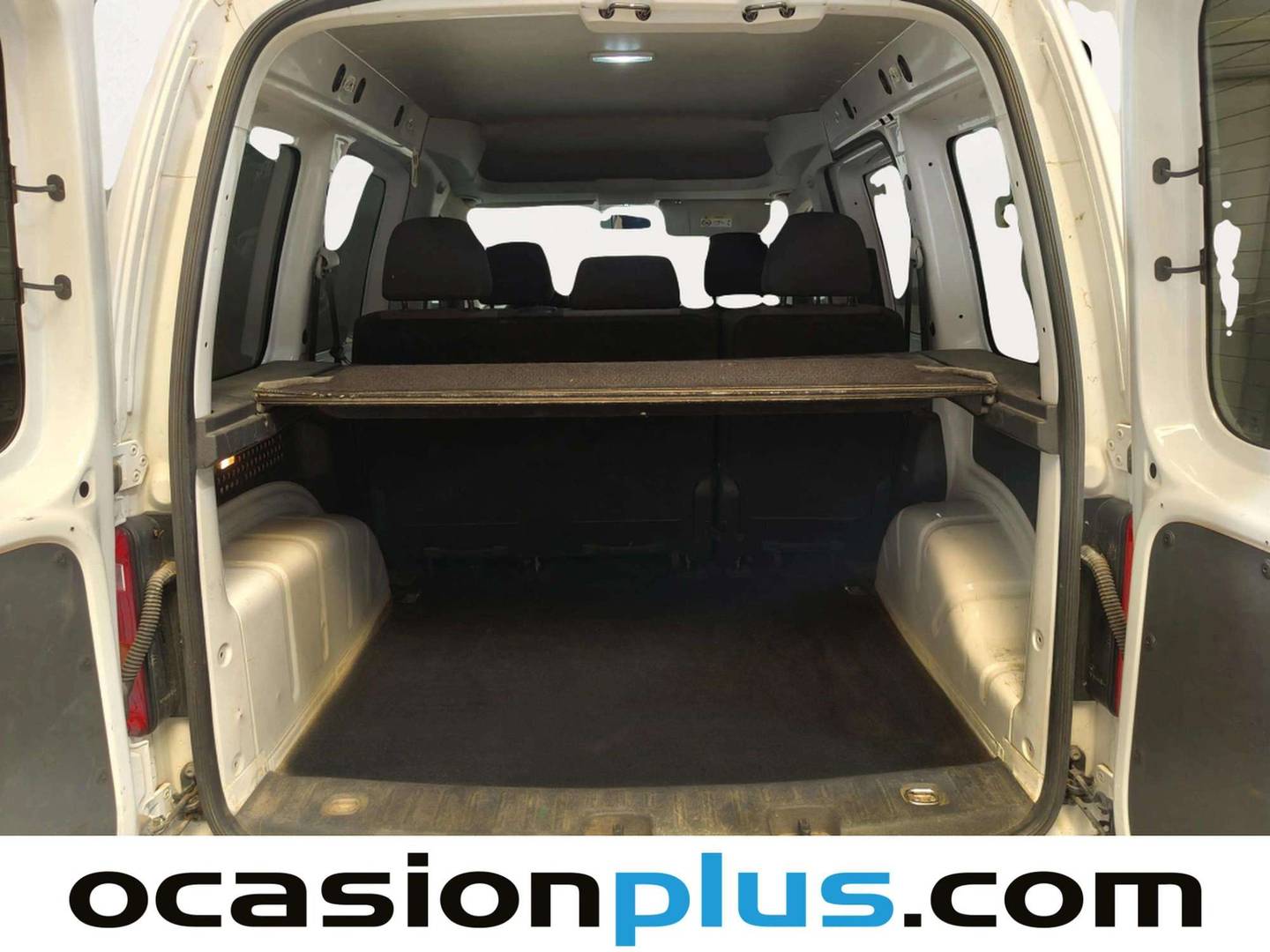Foto asientos delanteros Volkswagen Caddy Volkswagen Caddy Profesional 2.0 TDI BMT (75 CV)