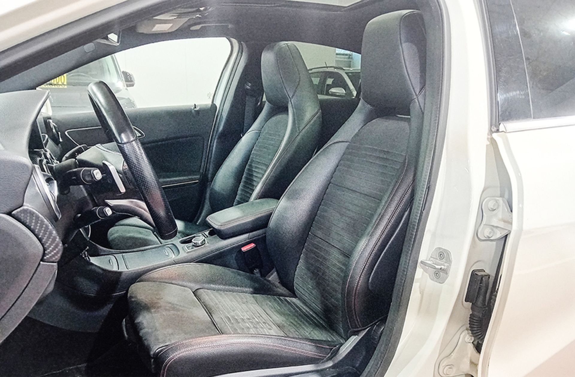 Mercedes-Benz Clase A 180 Pack AMG - foto 10