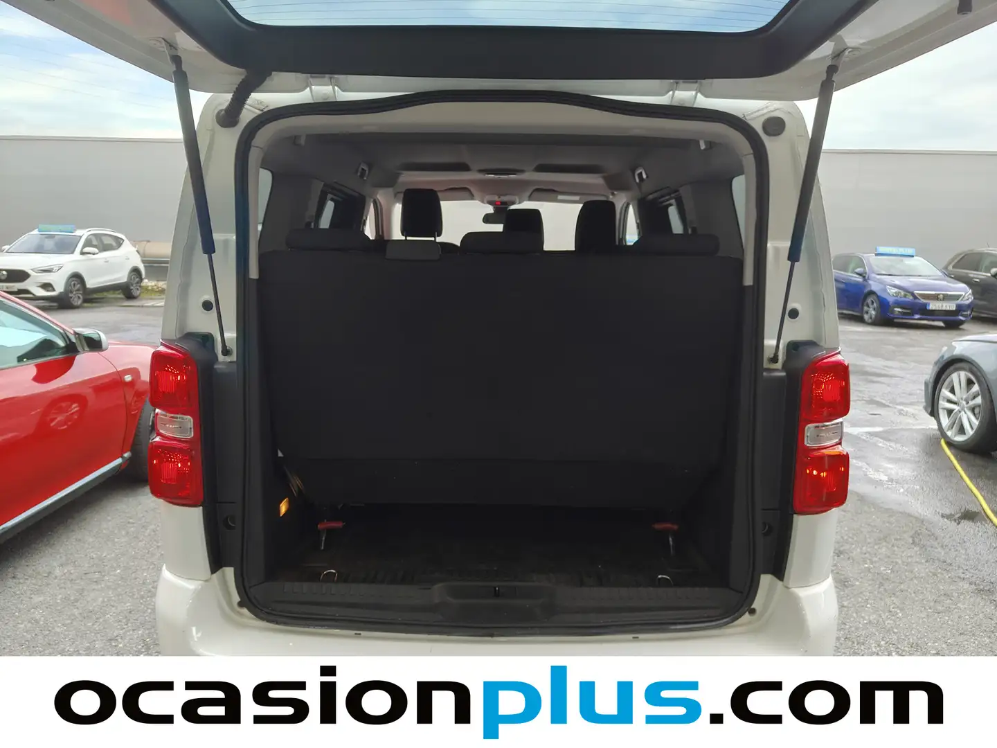 Foto Peugeot Traveller Peugeot Traveller BlueHDi 150 Business Standard (150 CV) 9 Plazas