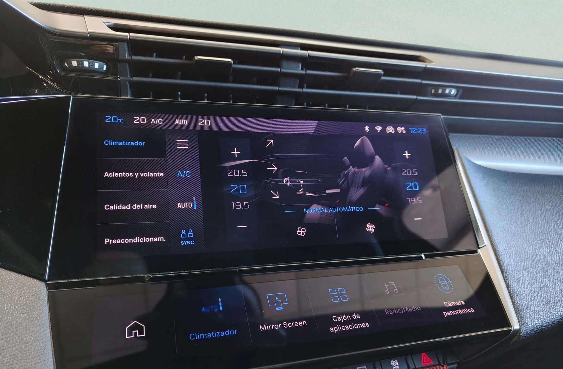 Peugeot 308 SW Hybrid 225 GT eEAT8 - foto 41