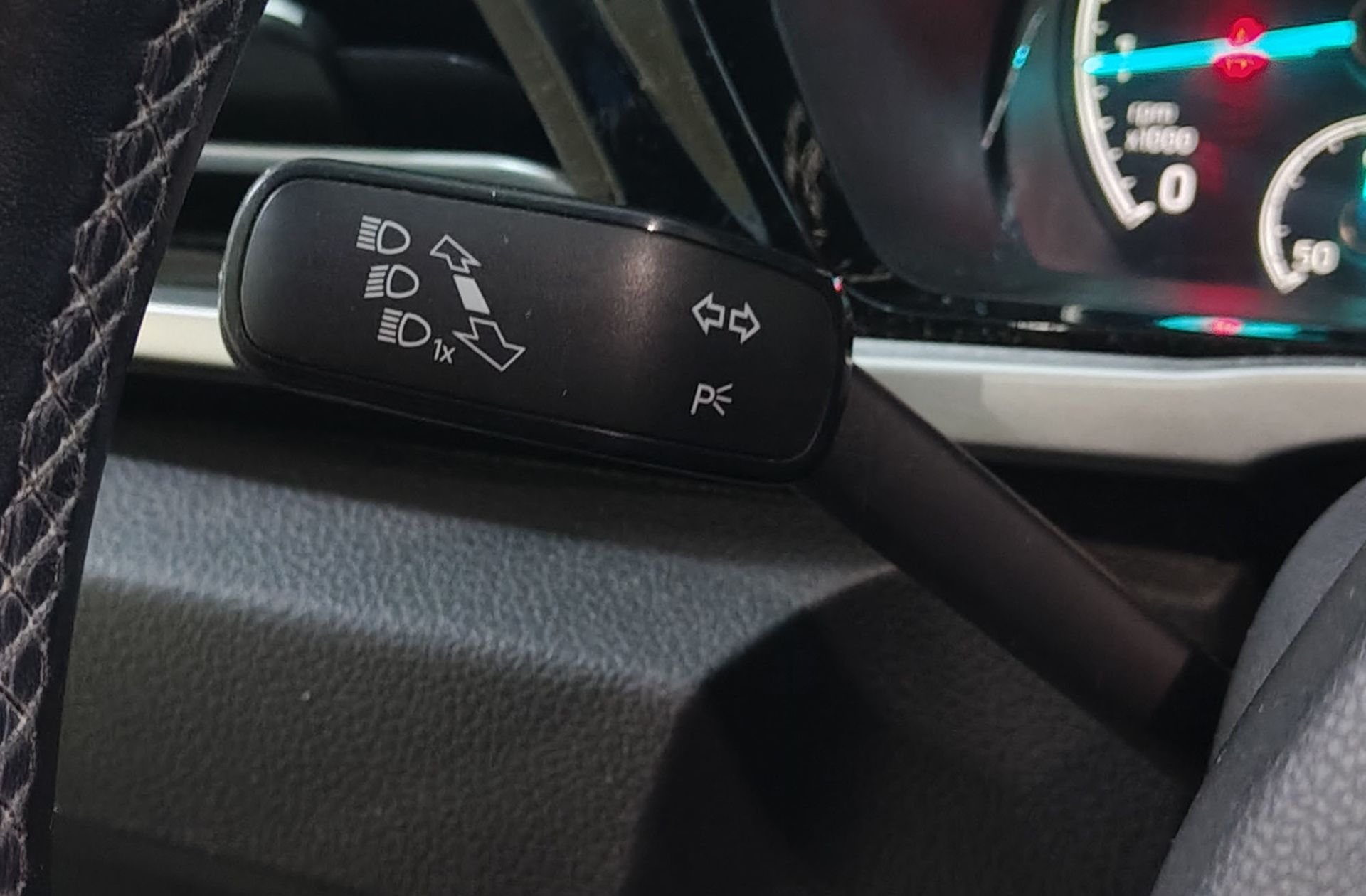 Ford Grand Tourneo Connect 1.5 EcoBoost Titanium - foto 25