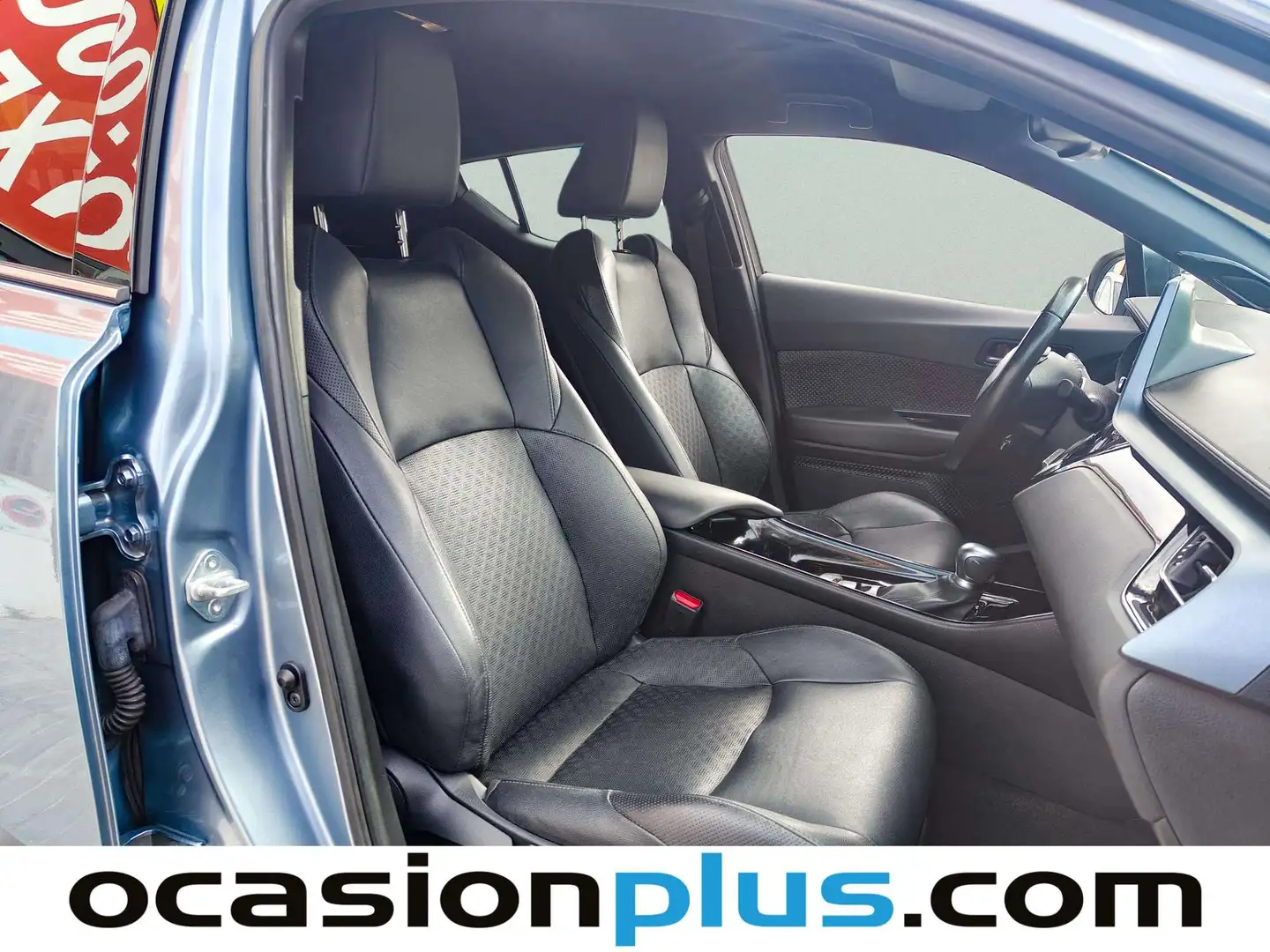 Foto Toyota C-HR Toyota C-HR 180H Advance Luxury (184 CV)