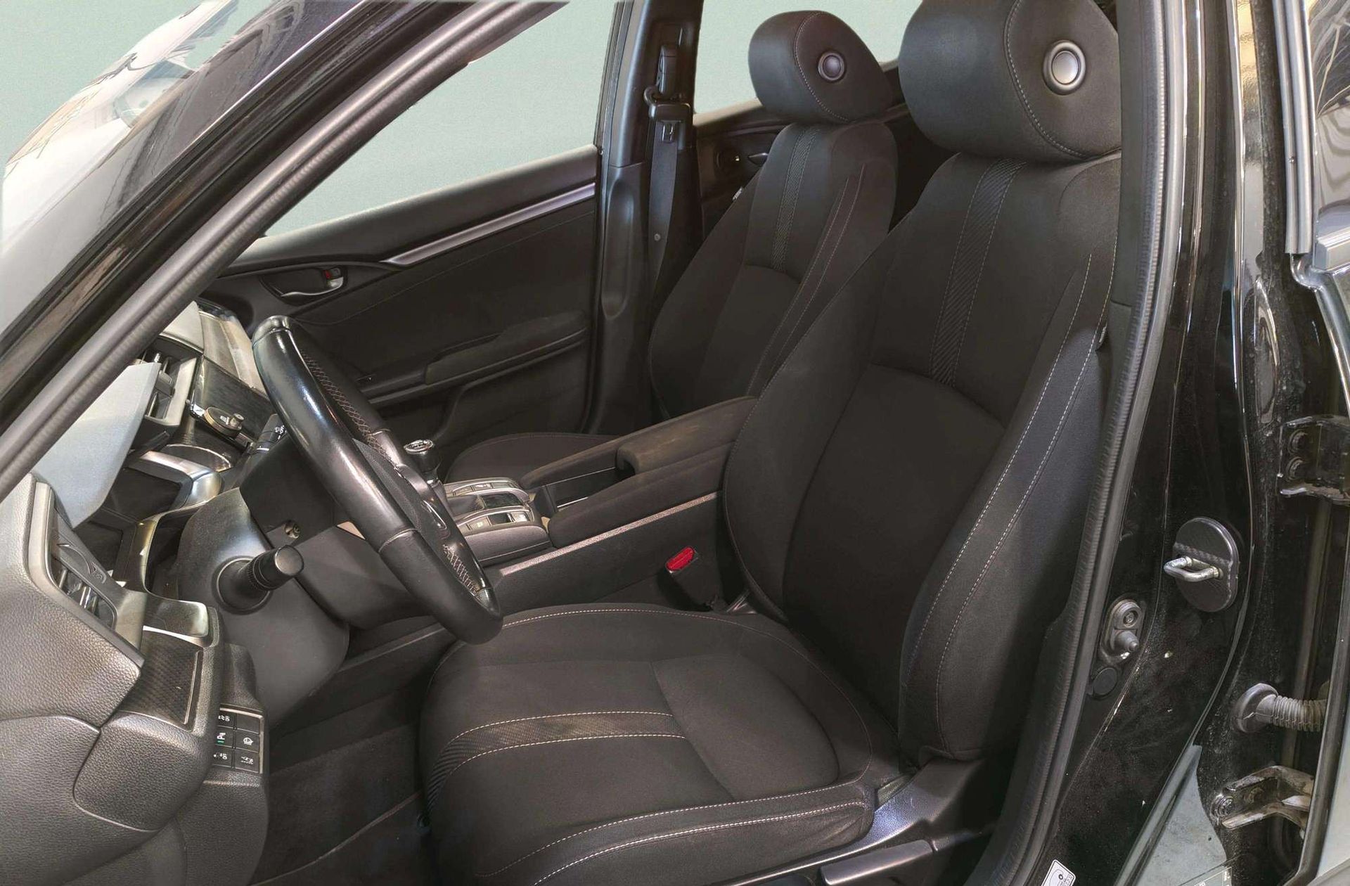 Honda Civic 1.5 I-VTEC Turbo Sport - foto 12