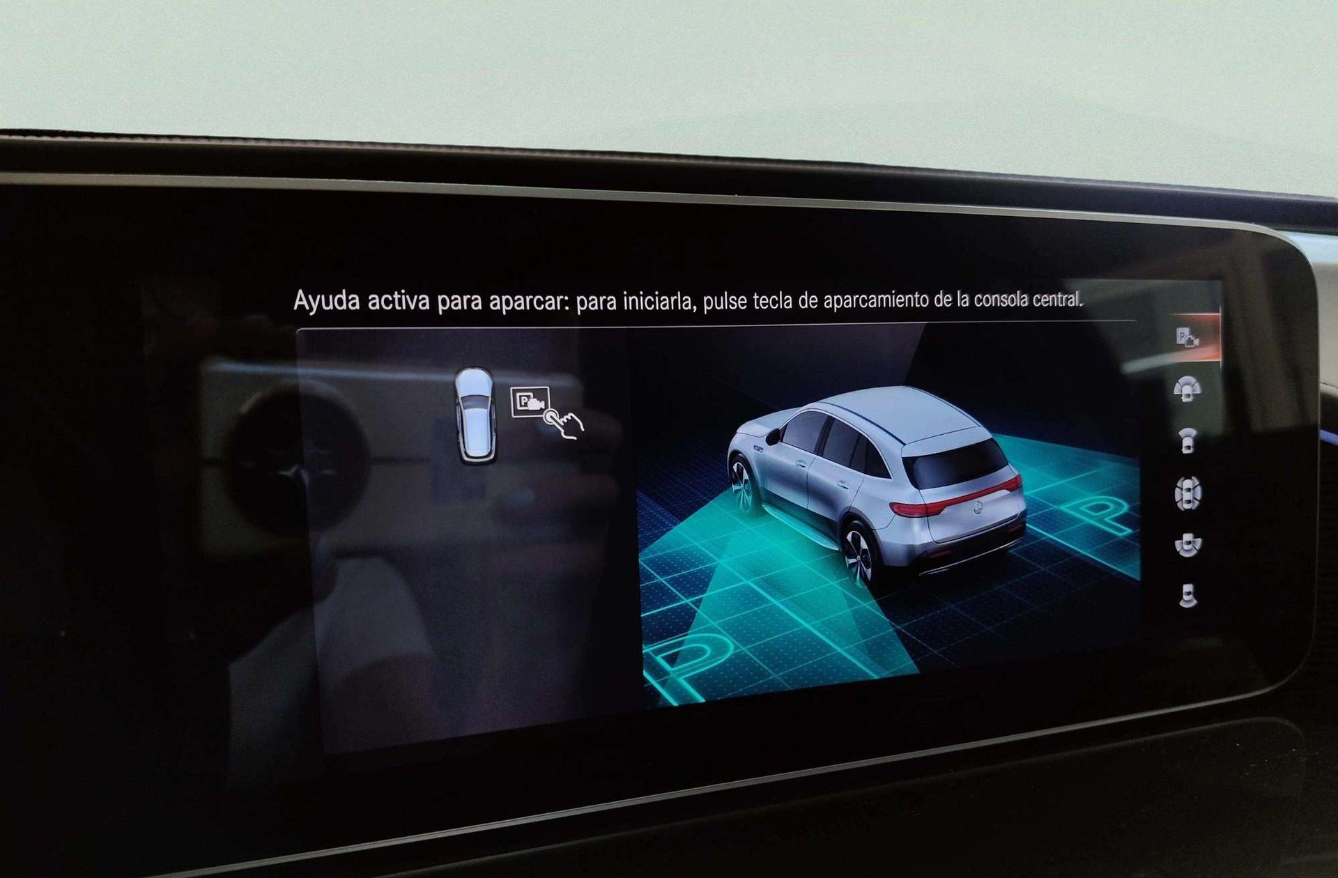 Mercedes-Benz EQC SUV 400 4Matic - foto 13