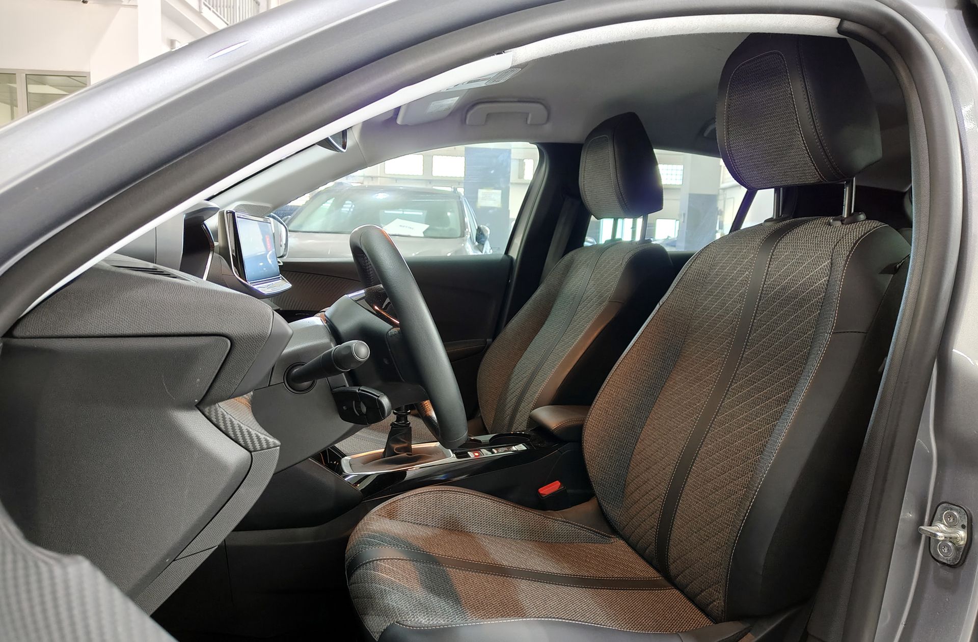 Peugeot 208 PureTech 100 Allure - foto 11