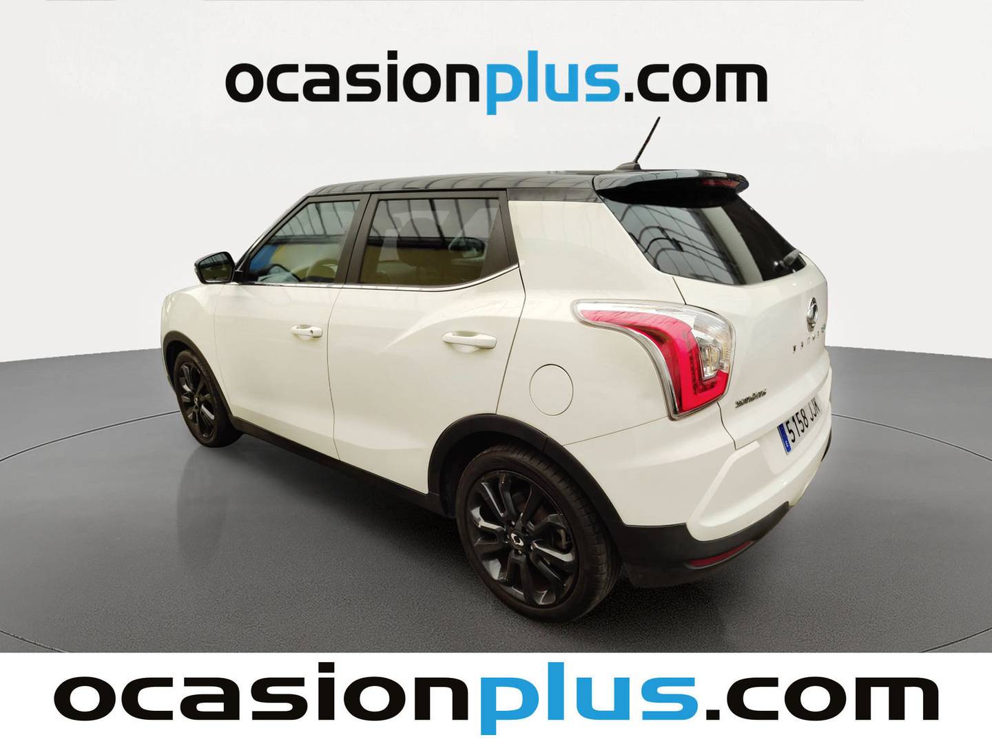 Foto trasera SsangYong Tivoli SsangYong Tivoli D16T Limited 4x2  (115 CV) izquierda