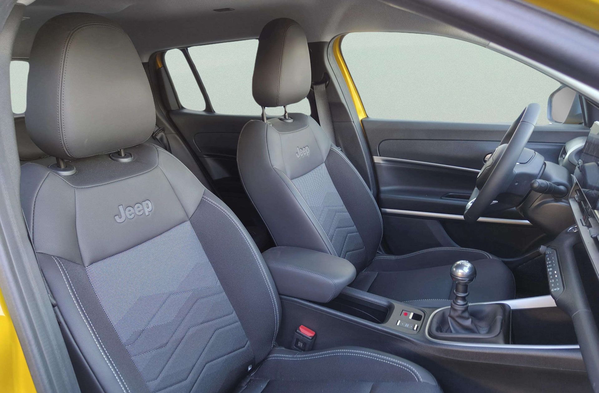 Jeep Avenger 1.2 G Summit - foto 16