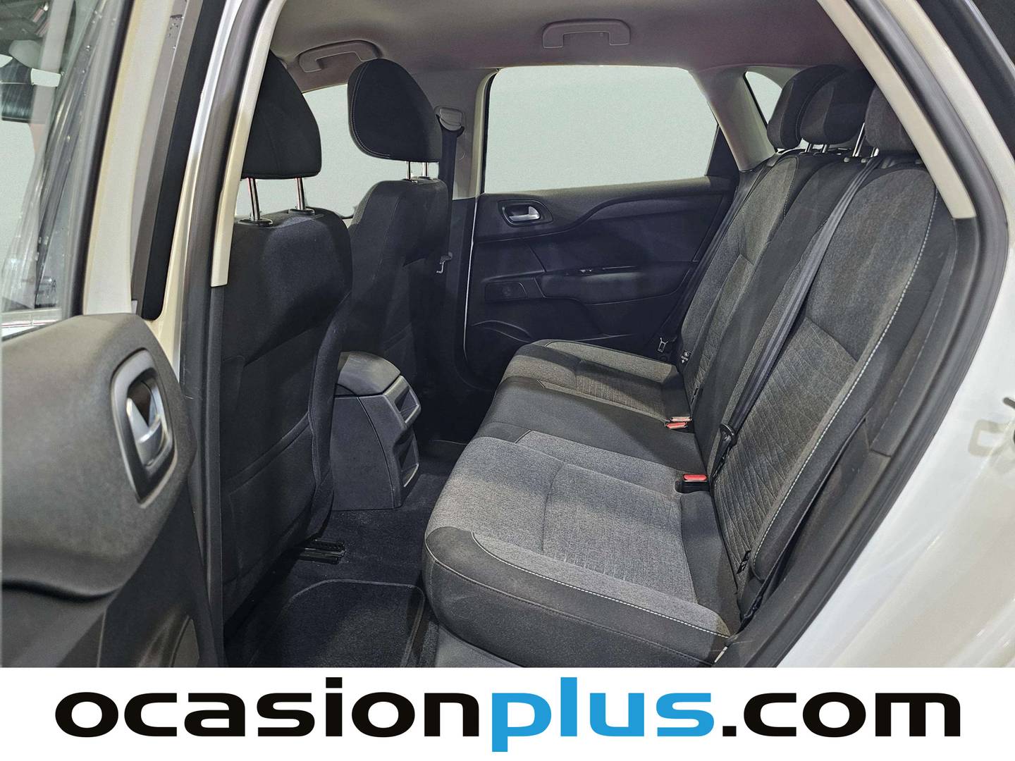 Foto asientos traseros Citroën C4 Citroën C4 BlueHDi 100 Feel Edition (99 CV)