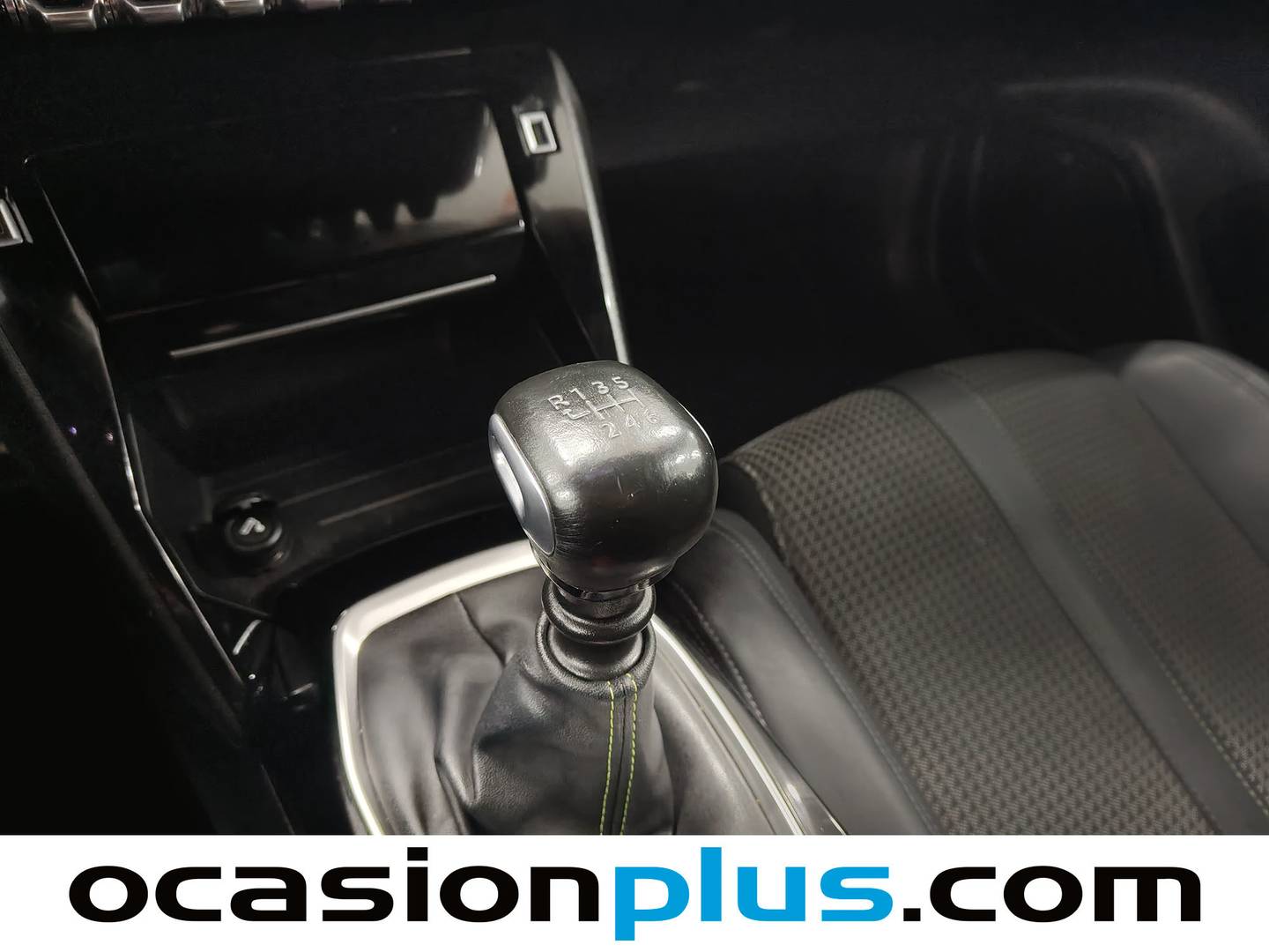 Foto Peugeot 2008 Peugeot 2008 PureTech 130 S&S GT (130 CV)