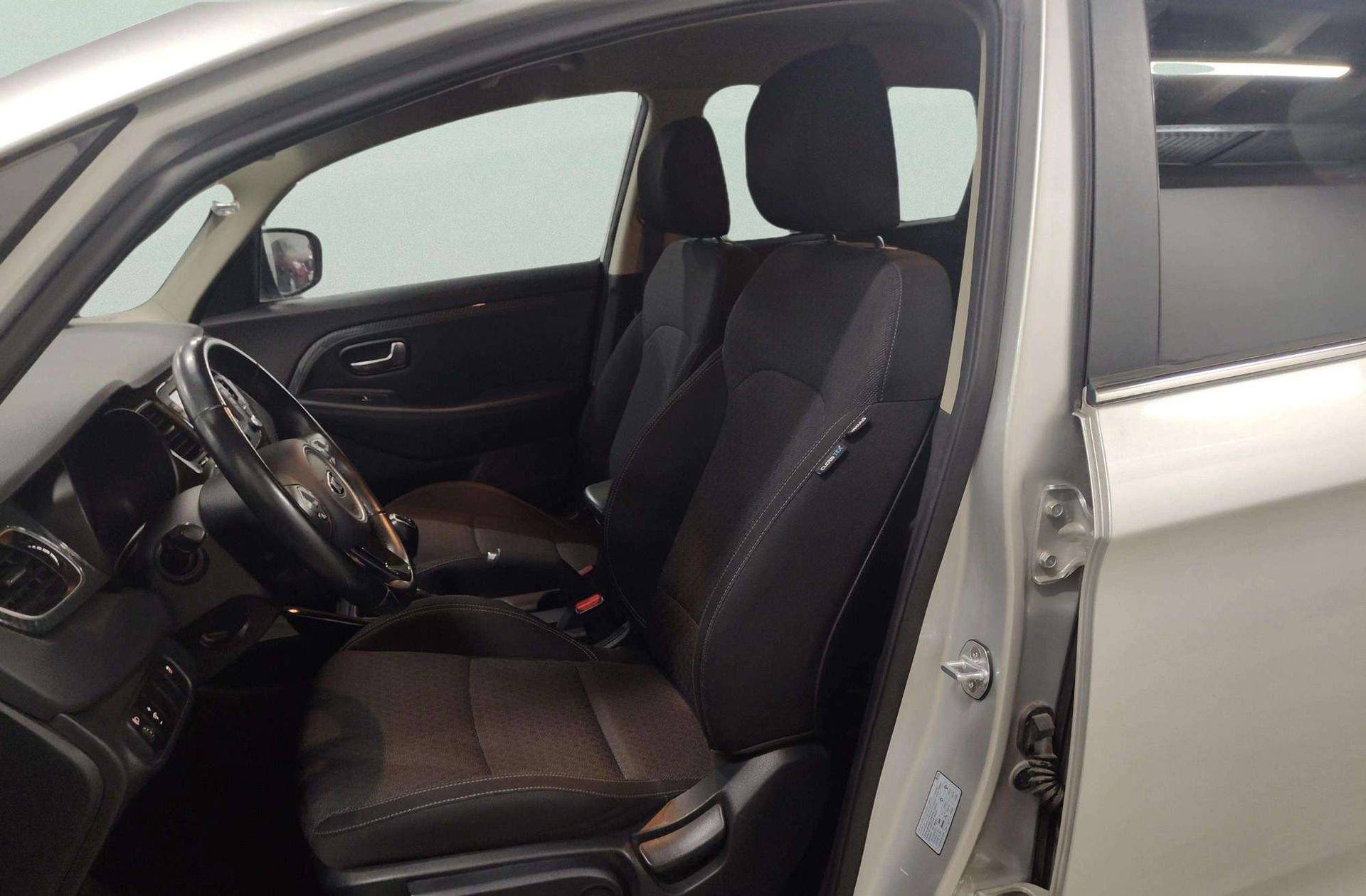 Kia Carens 1.6 GDi Drive - foto 11