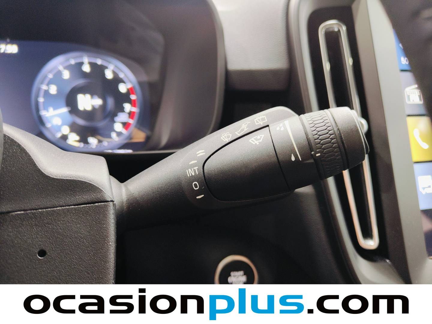 Volvo XC40 Volvo XC40 T2 Momentum Core (129 CV) al mejor precio